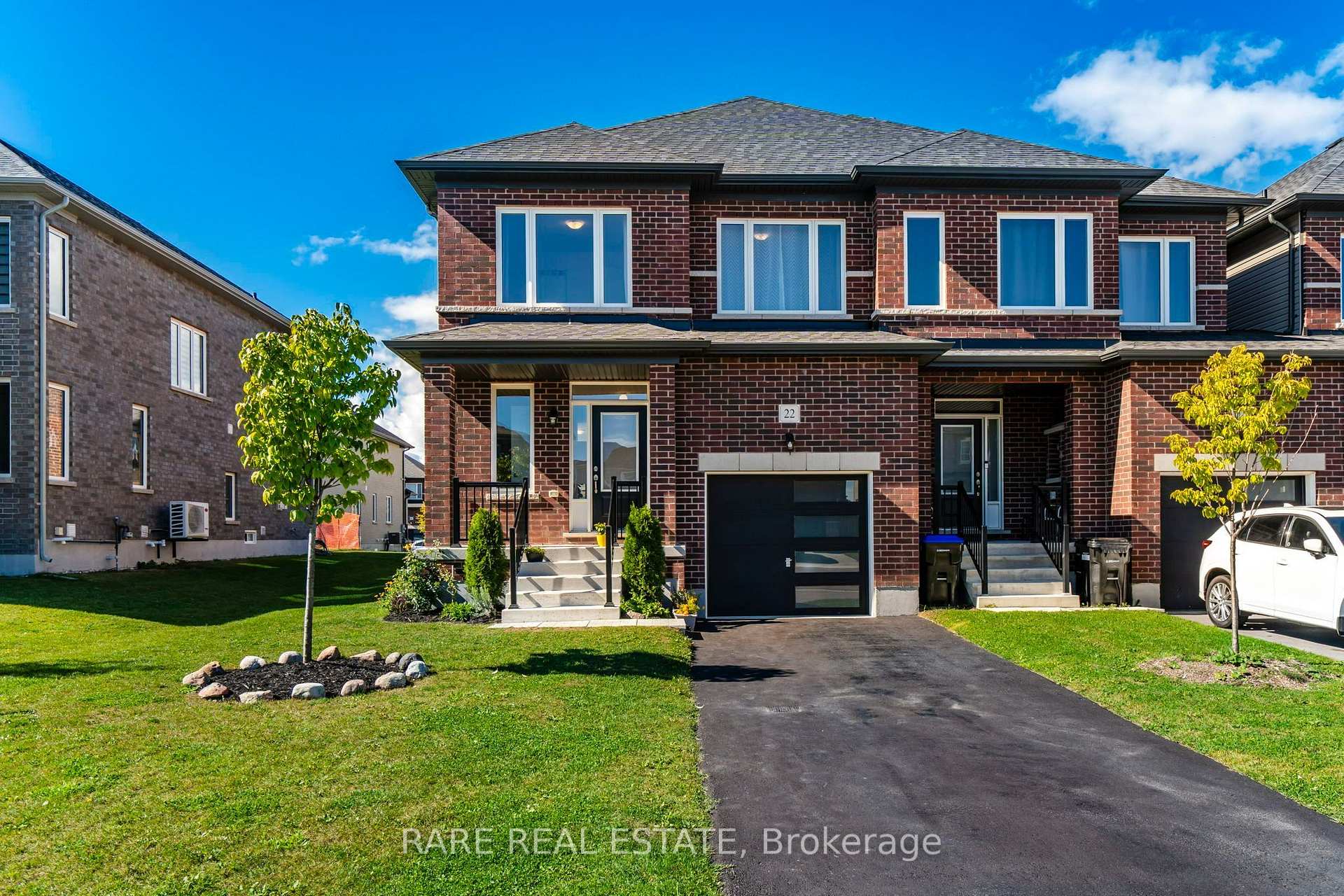Photo 2 of 22 Autumn Drive, Wasaga Beach — HOMEH