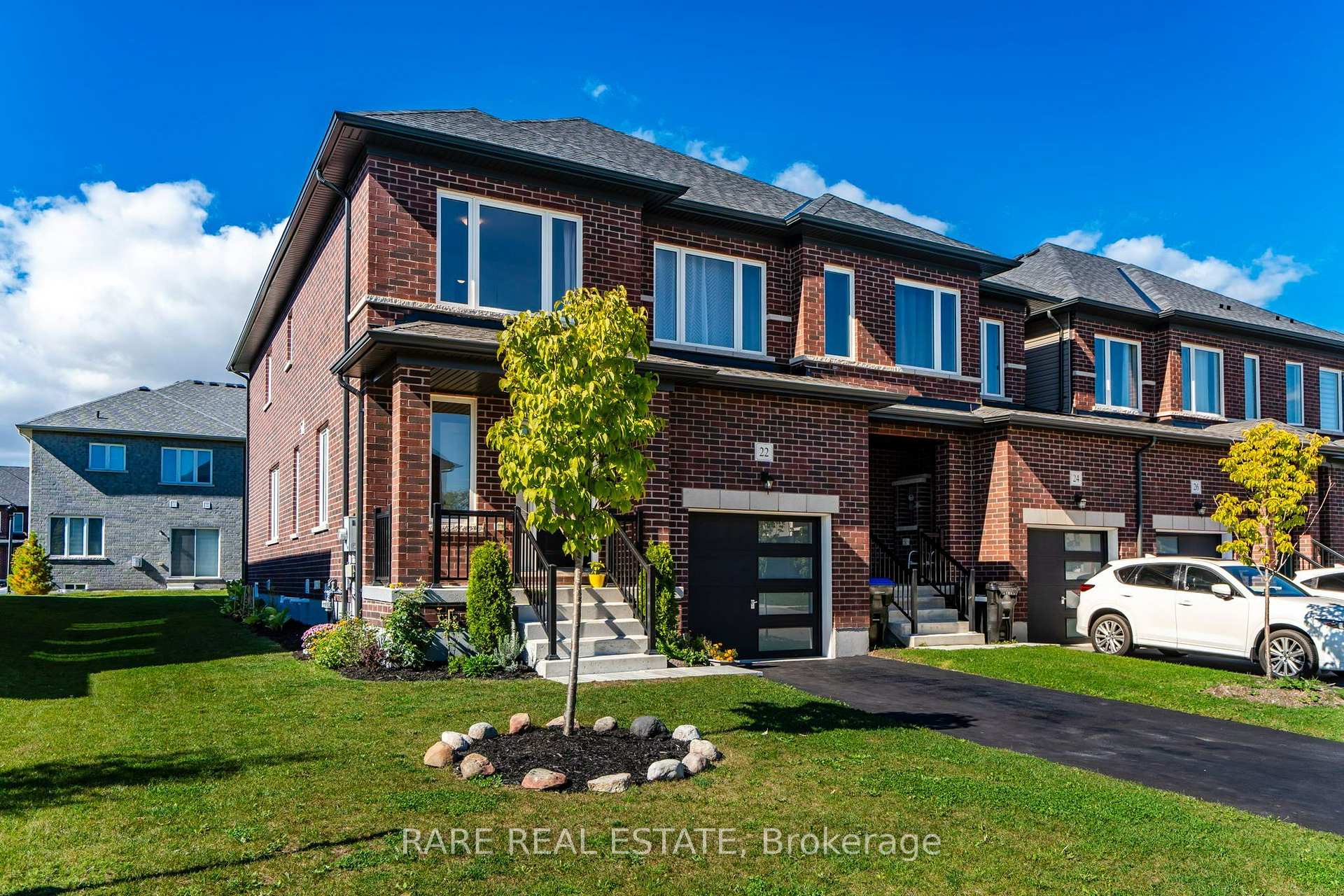 Photo 3 of 22 Autumn Drive, Wasaga Beach — HOMEH