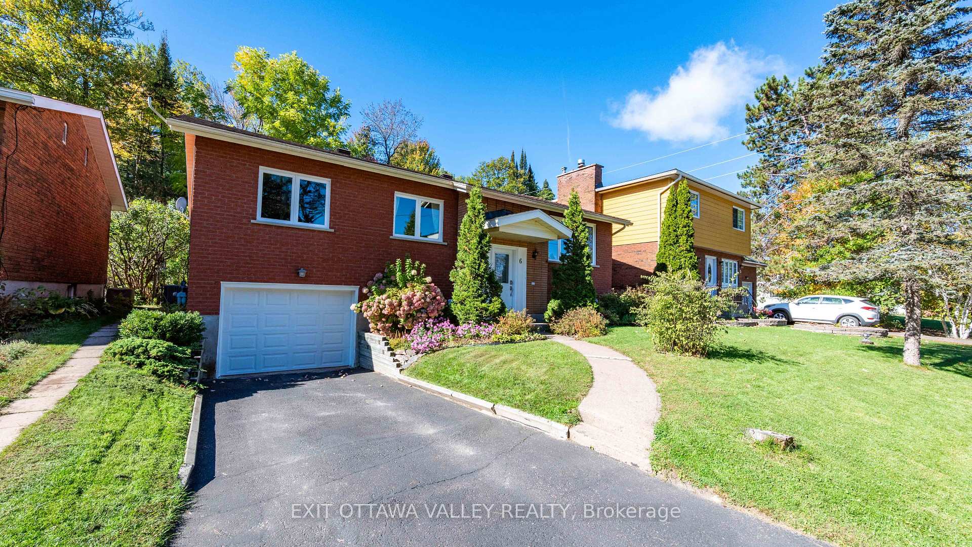 Photo of 6 Sumac Court