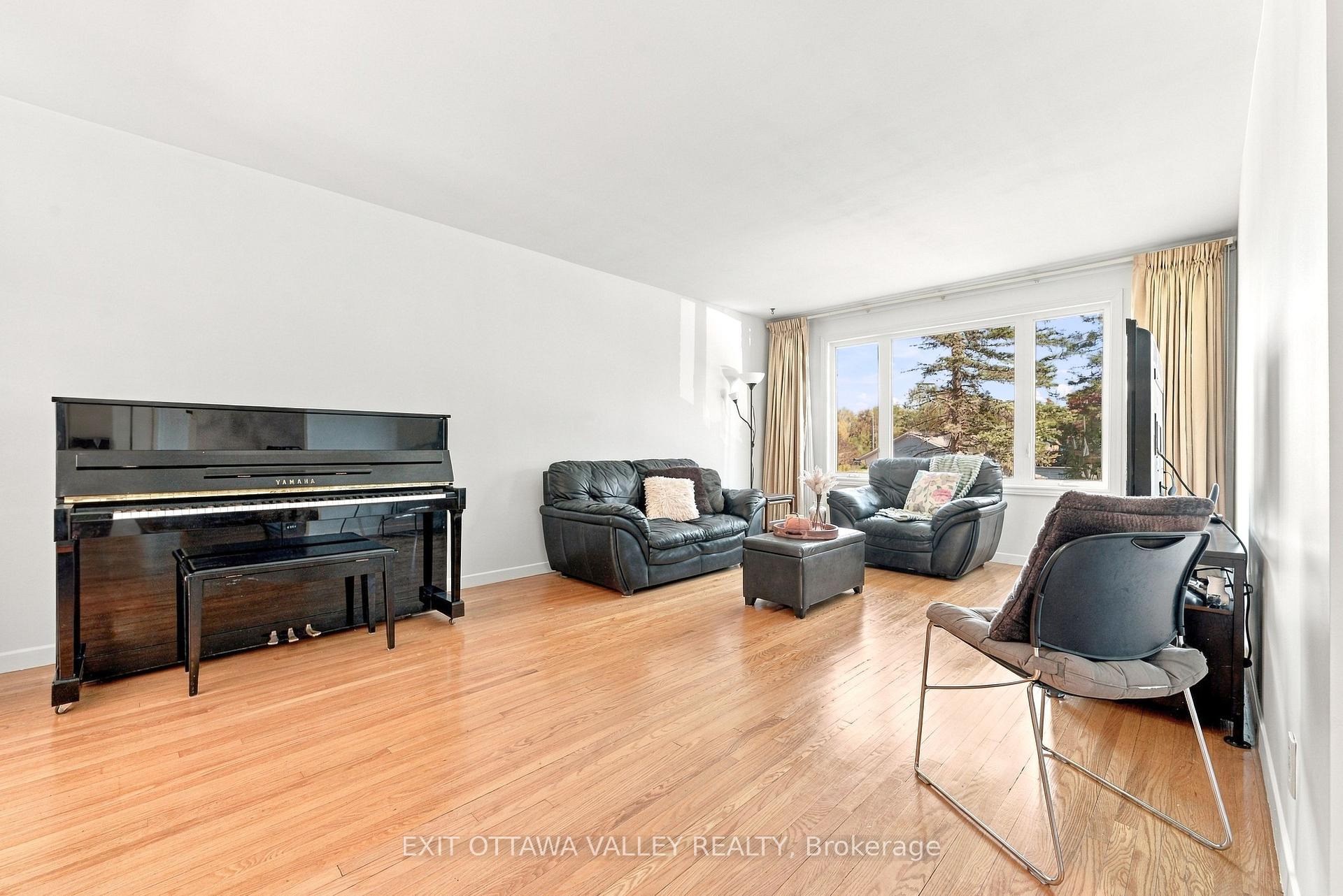 Photo 7 of 6 Sumac Court, Deep River, Deep River — HOMEH