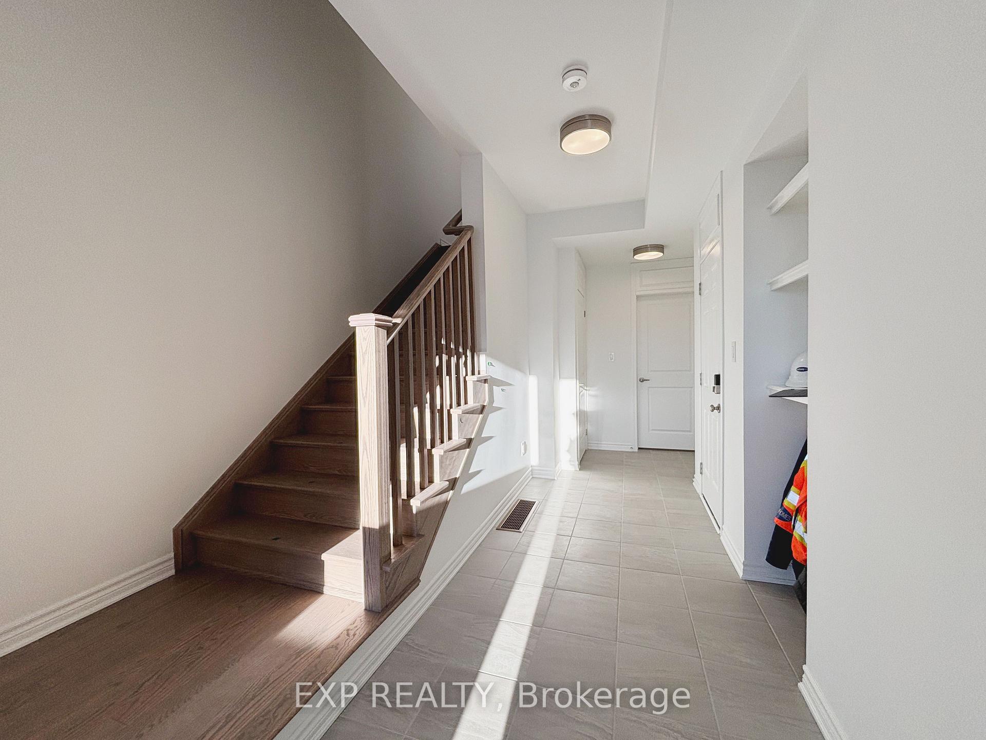 Photo 2 of 124 Azure Drive, Markham, Rural Markham — HOMEH