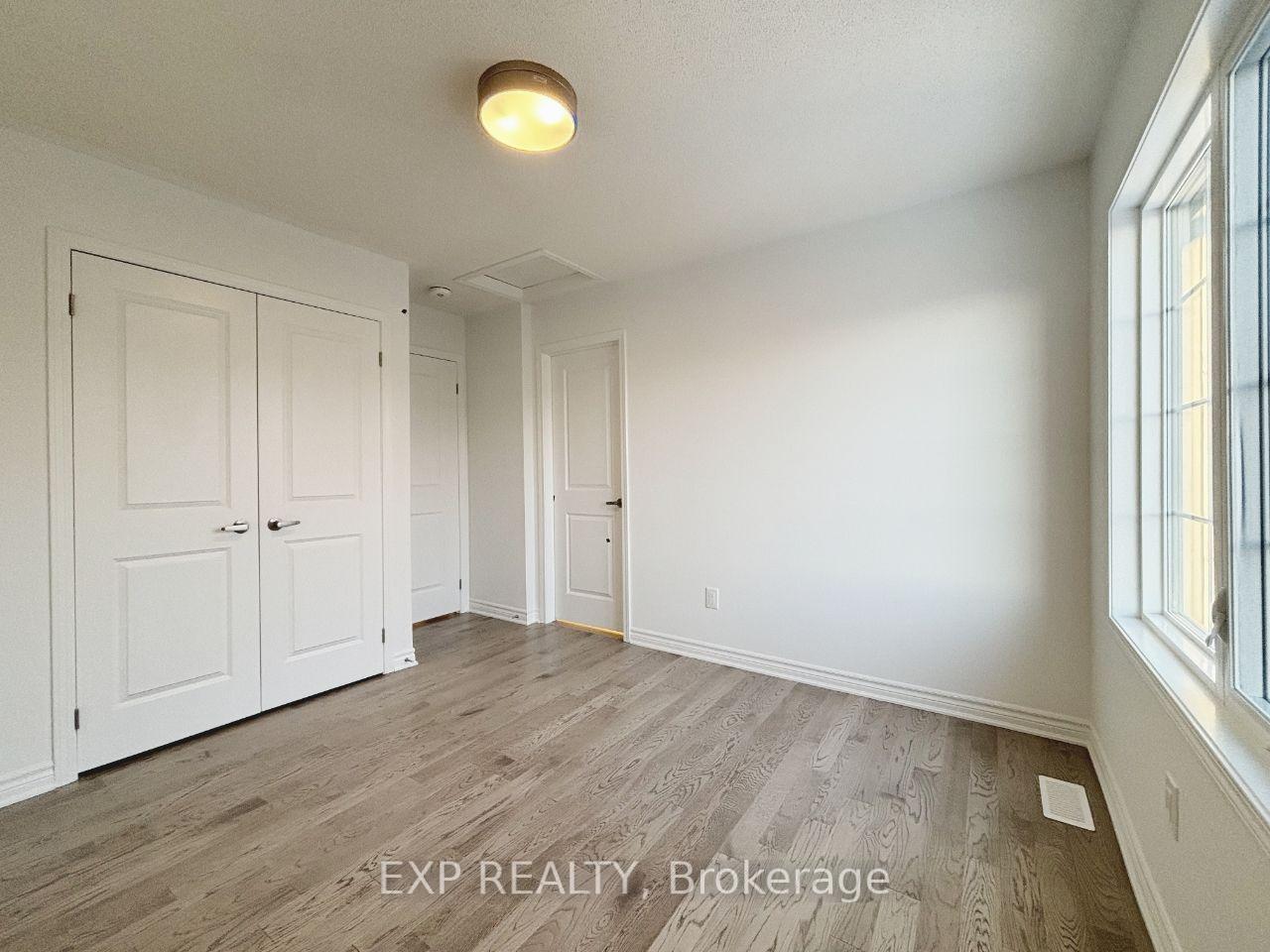 Photo 10 of 124 Azure Drive, Markham, Rural Markham — HOMEH