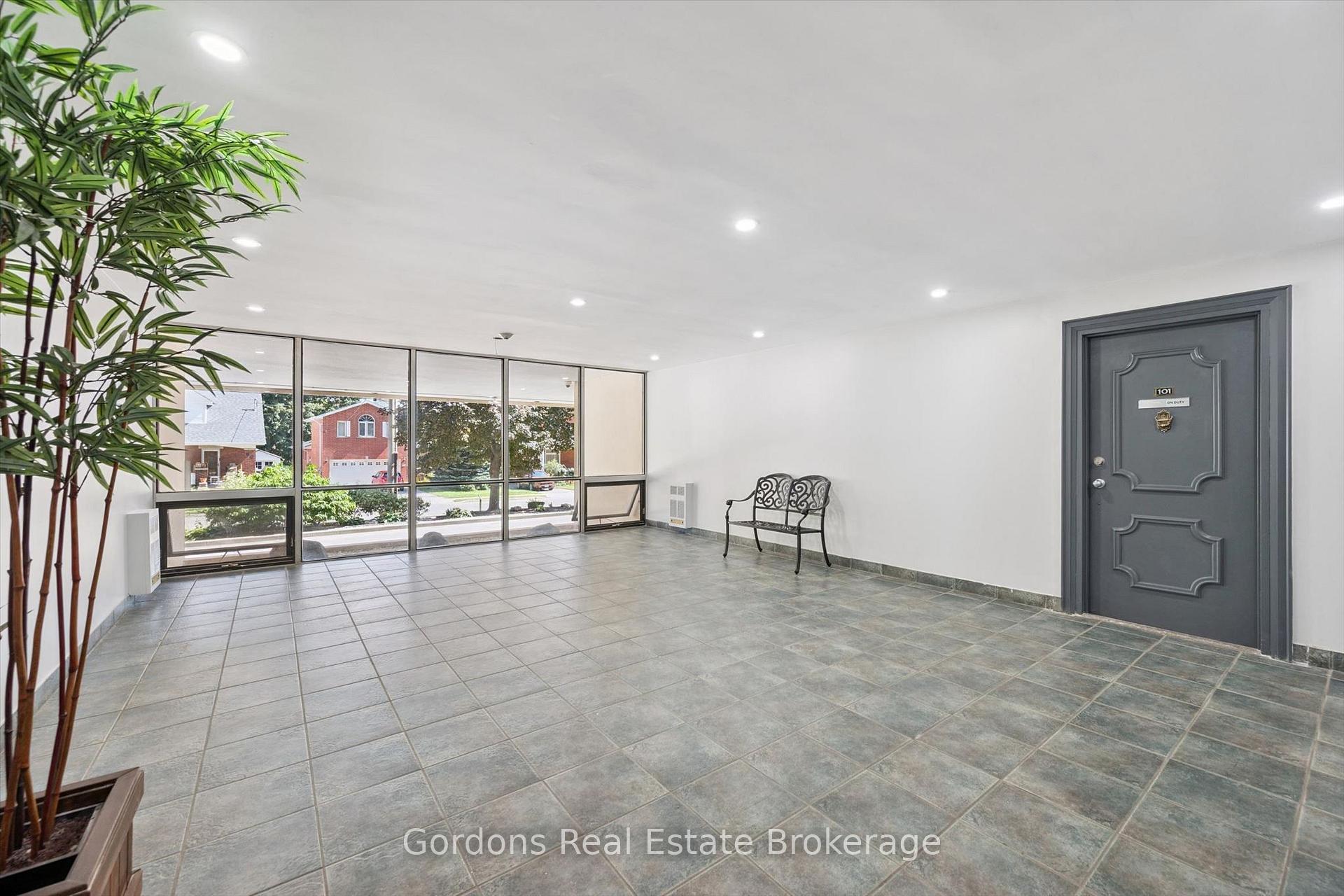 Photo 13 of Unit 1803, 81 Church Street, Kitchener, Cedar Hill — HOMEH