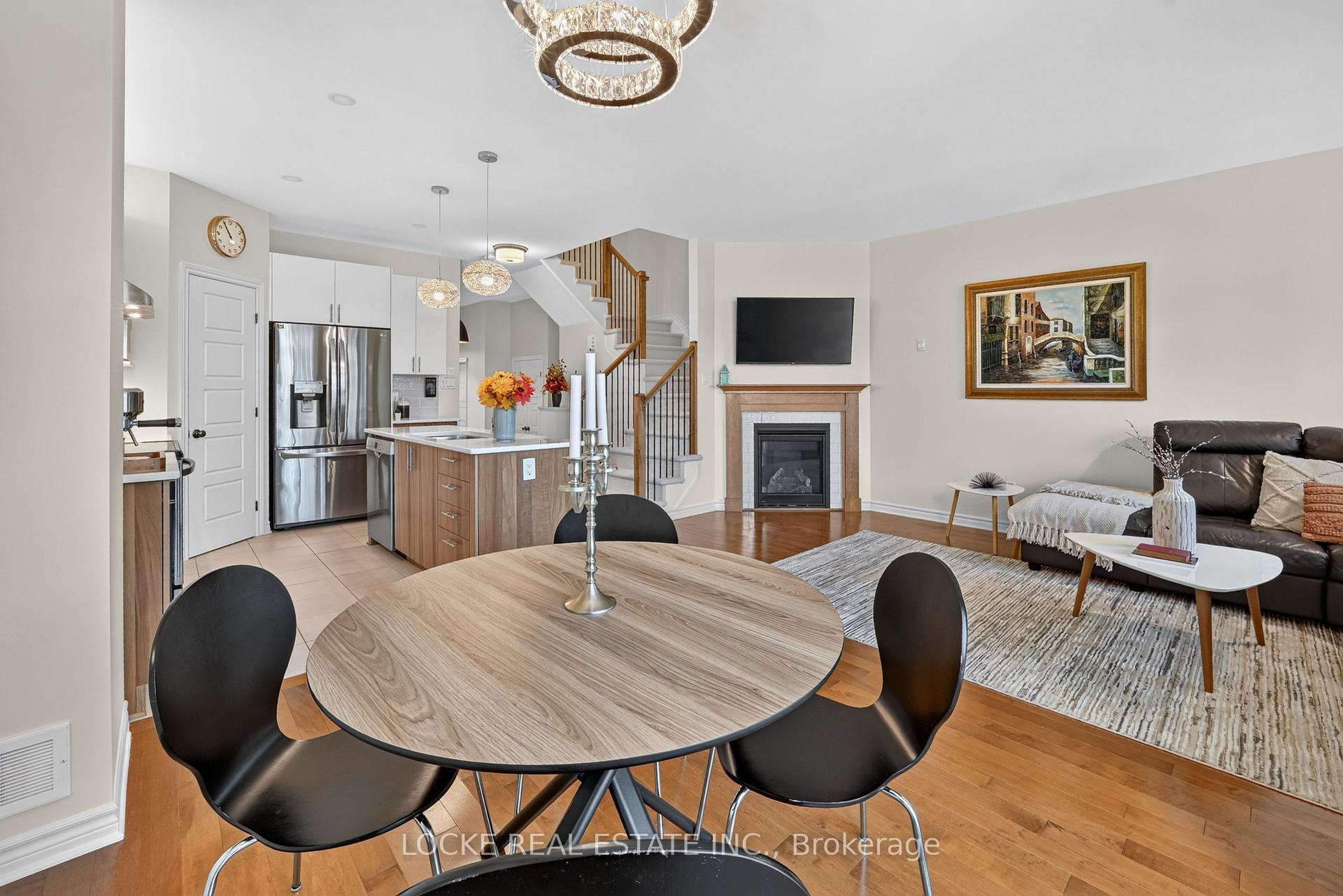 Photo 10 of 748 Cap Diamant Way, Ottawa, Camelot — HOMEH