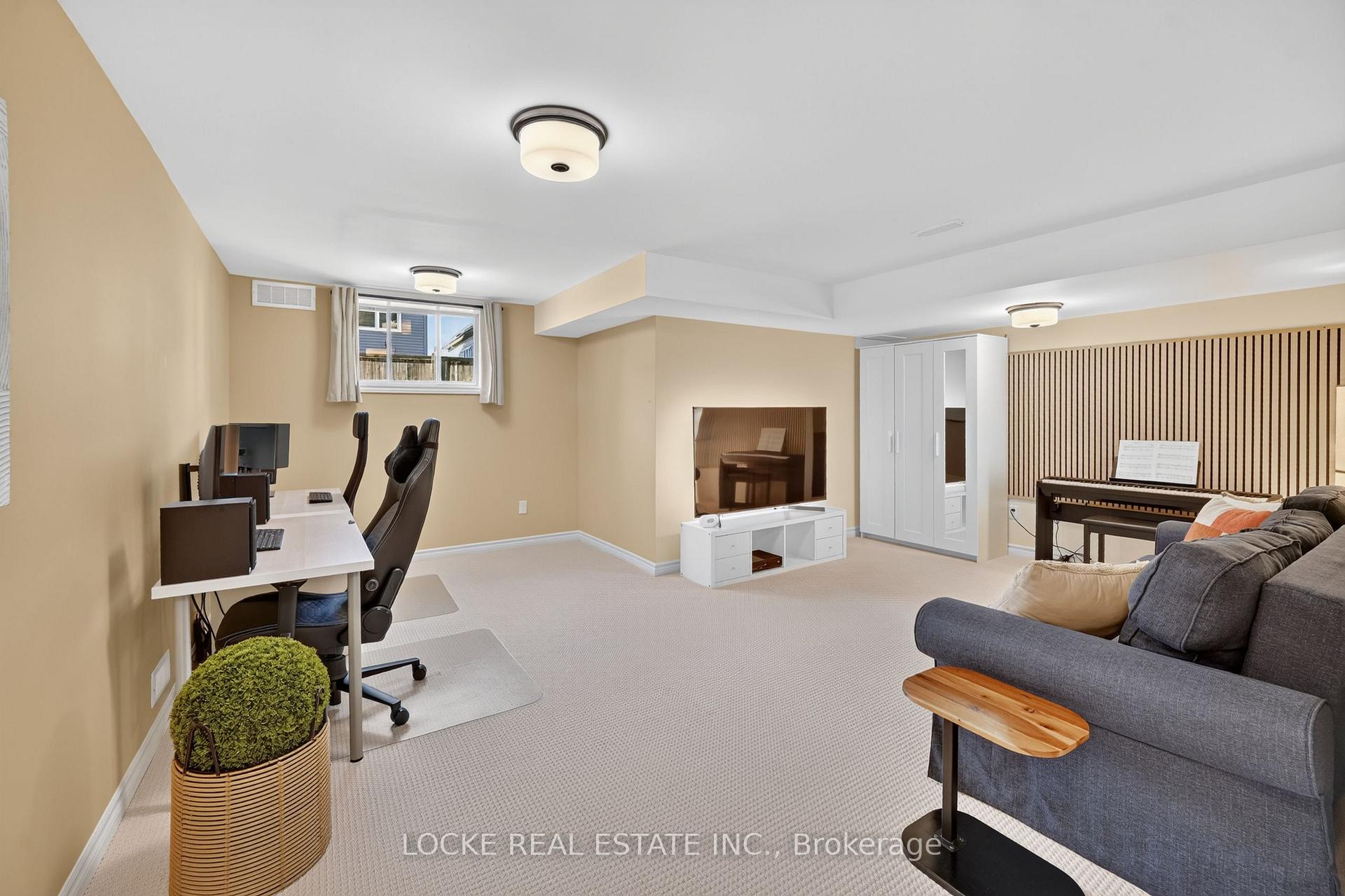 Photo 33 of 748 Cap Diamant Way, Ottawa, Camelot — HOMEH