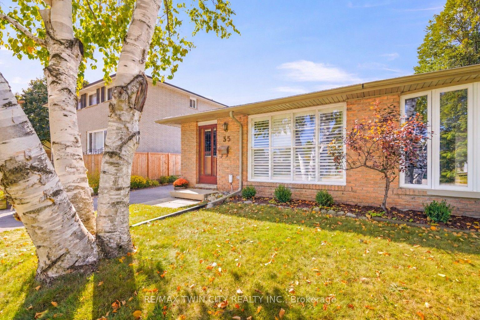 Photo 7 of 35 Ivanhoe Road, Brantford, Cedarland — HOMEH