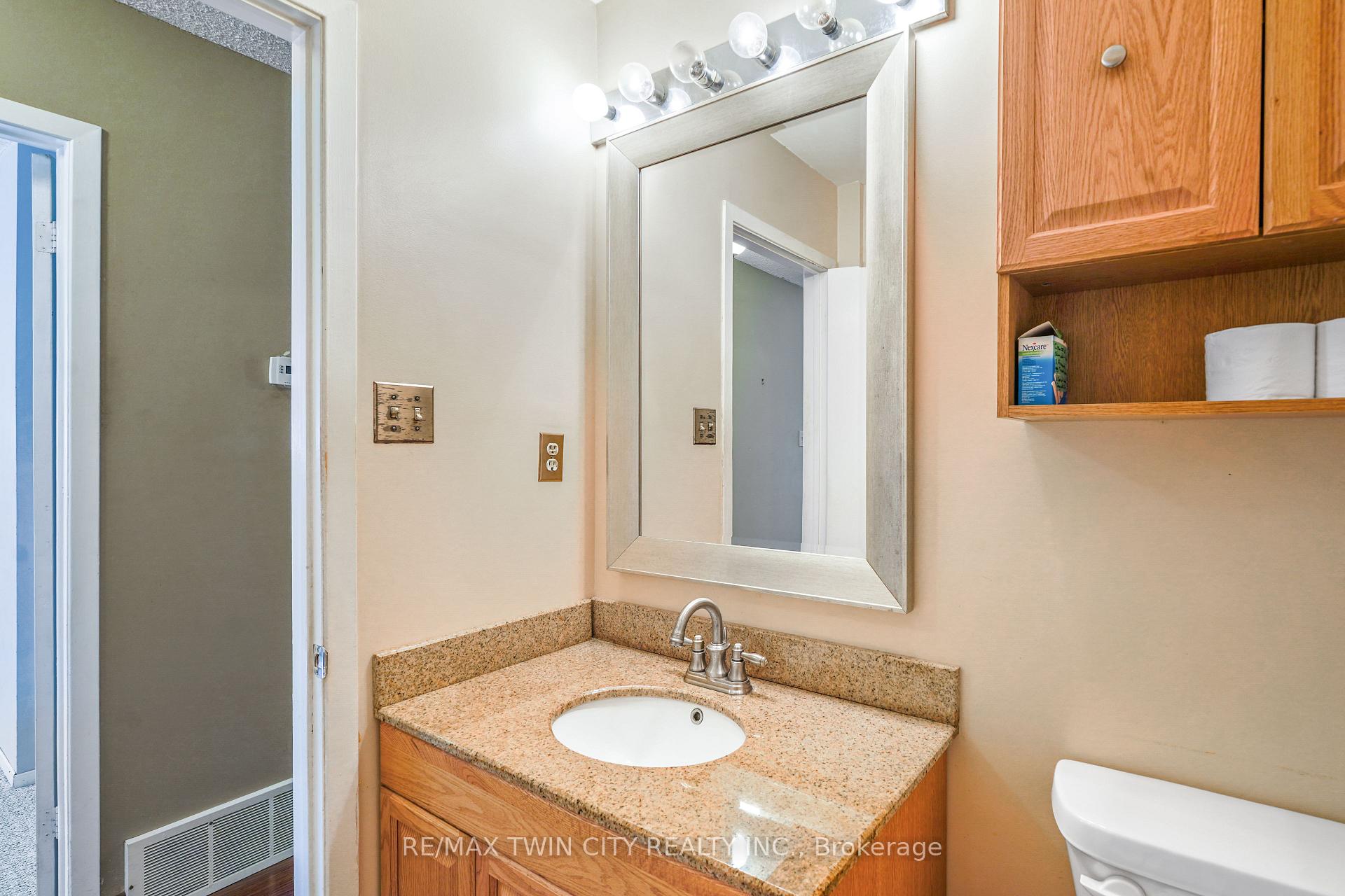 Photo 36 of 35 Ivanhoe Road, Brantford, Cedarland — HOMEH