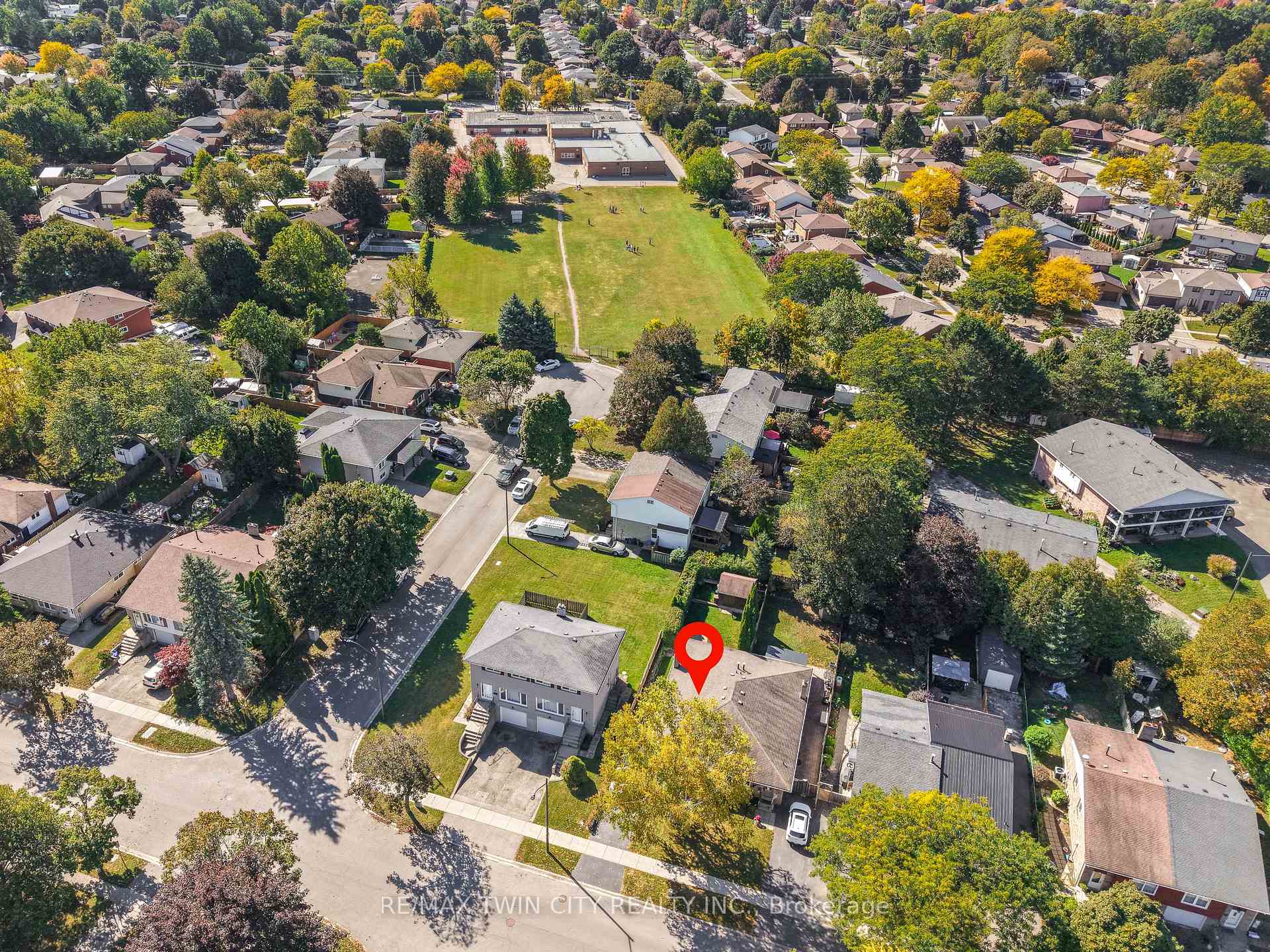 Photo 62 of 35 Ivanhoe Road, Brantford, Cedarland — HOMEH