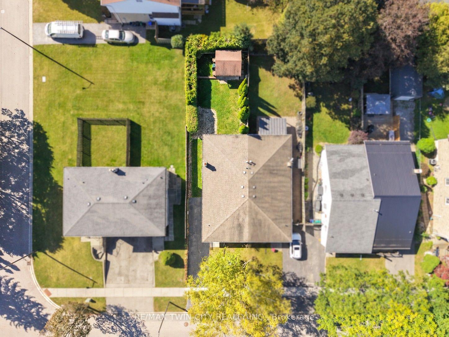 Photo 67 of 35 Ivanhoe Road, Brantford, Cedarland — HOMEH
