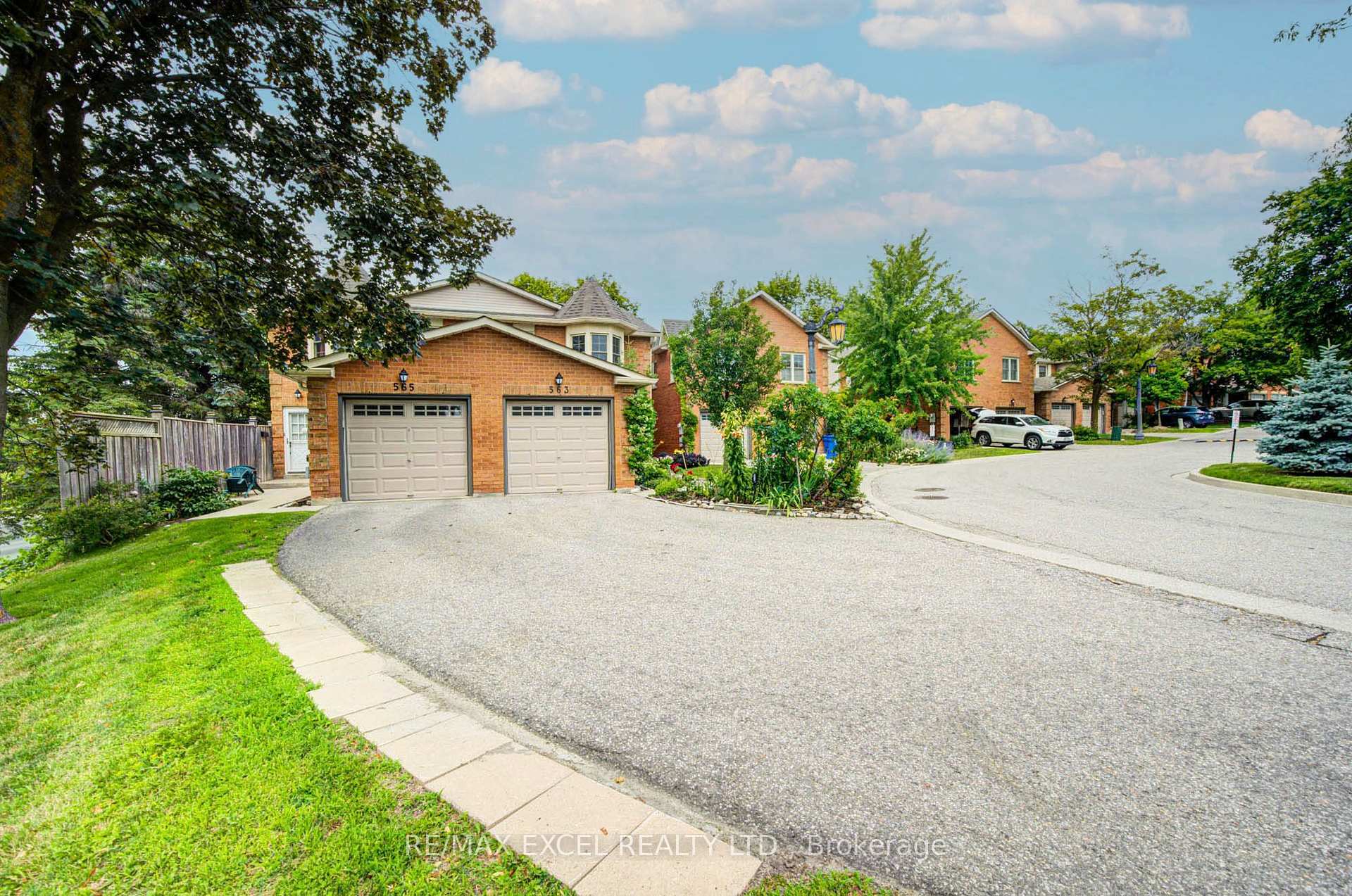 Photo 2 of 563 Tara Hill Circle, Aurora, Aurora Village — HOMEH