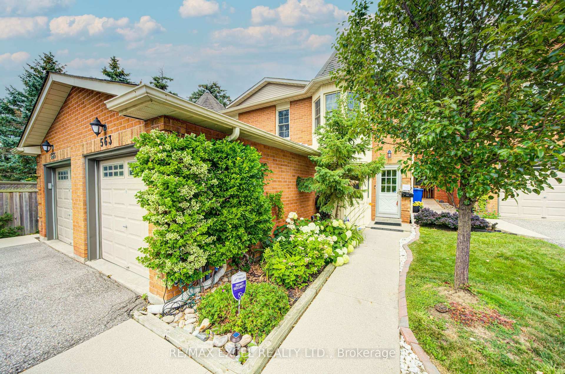 Photo 4 of 563 Tara Hill Circle, Aurora, Aurora Village — HOMEH