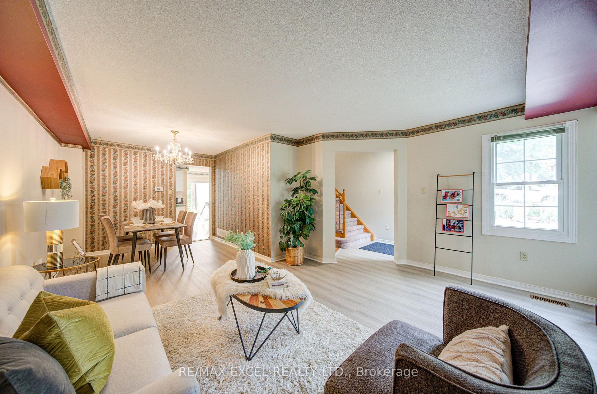 Photo 10 of 563 Tara Hill Circle, Aurora, Aurora Village — HOMEH
