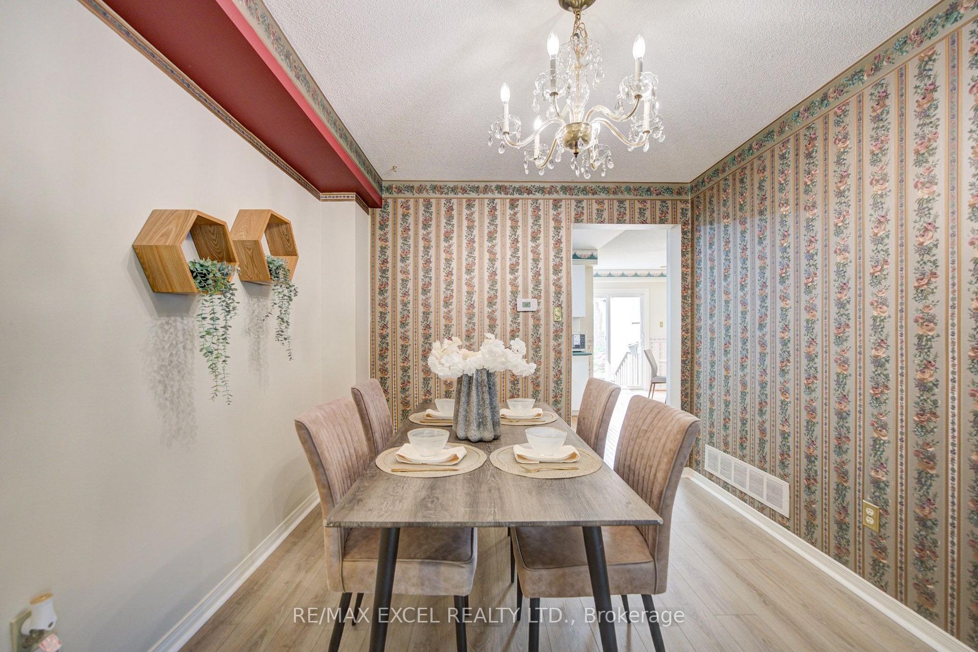 Photo 11 of 563 Tara Hill Circle, Aurora, Aurora Village — HOMEH
