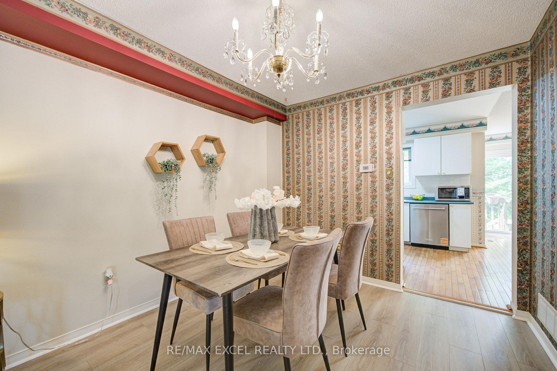 Photo 12 of 563 Tara Hill Circle, Aurora, Aurora Village — HOMEH