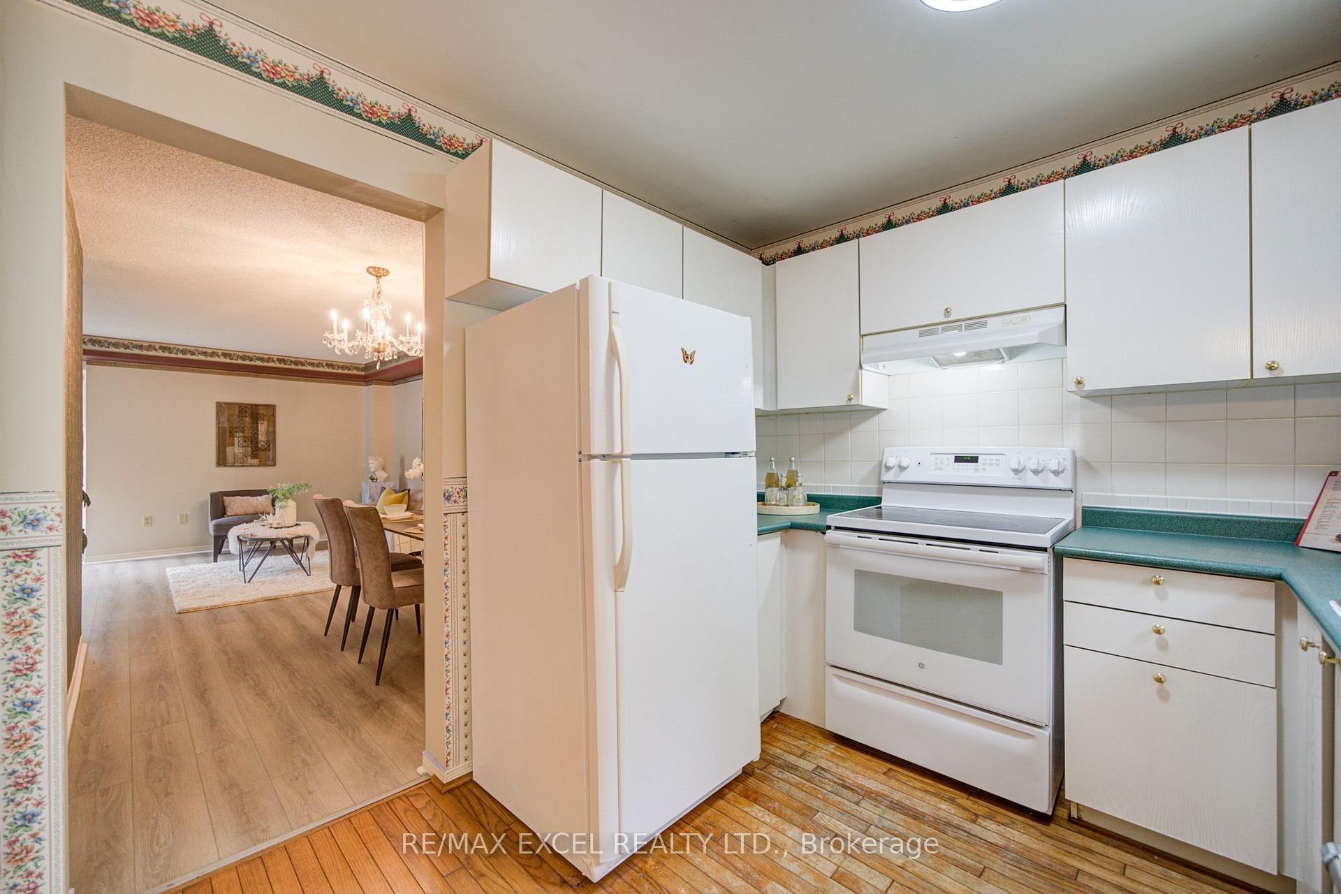 Photo 17 of 563 Tara Hill Circle, Aurora, Aurora Village — HOMEH