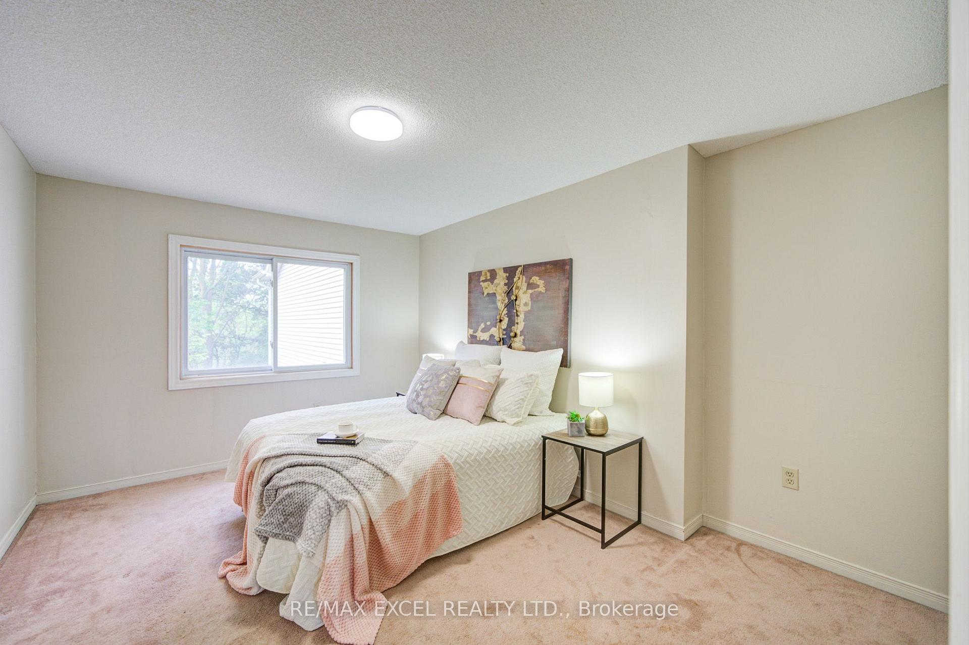 Photo 25 of 563 Tara Hill Circle, Aurora, Aurora Village — HOMEH