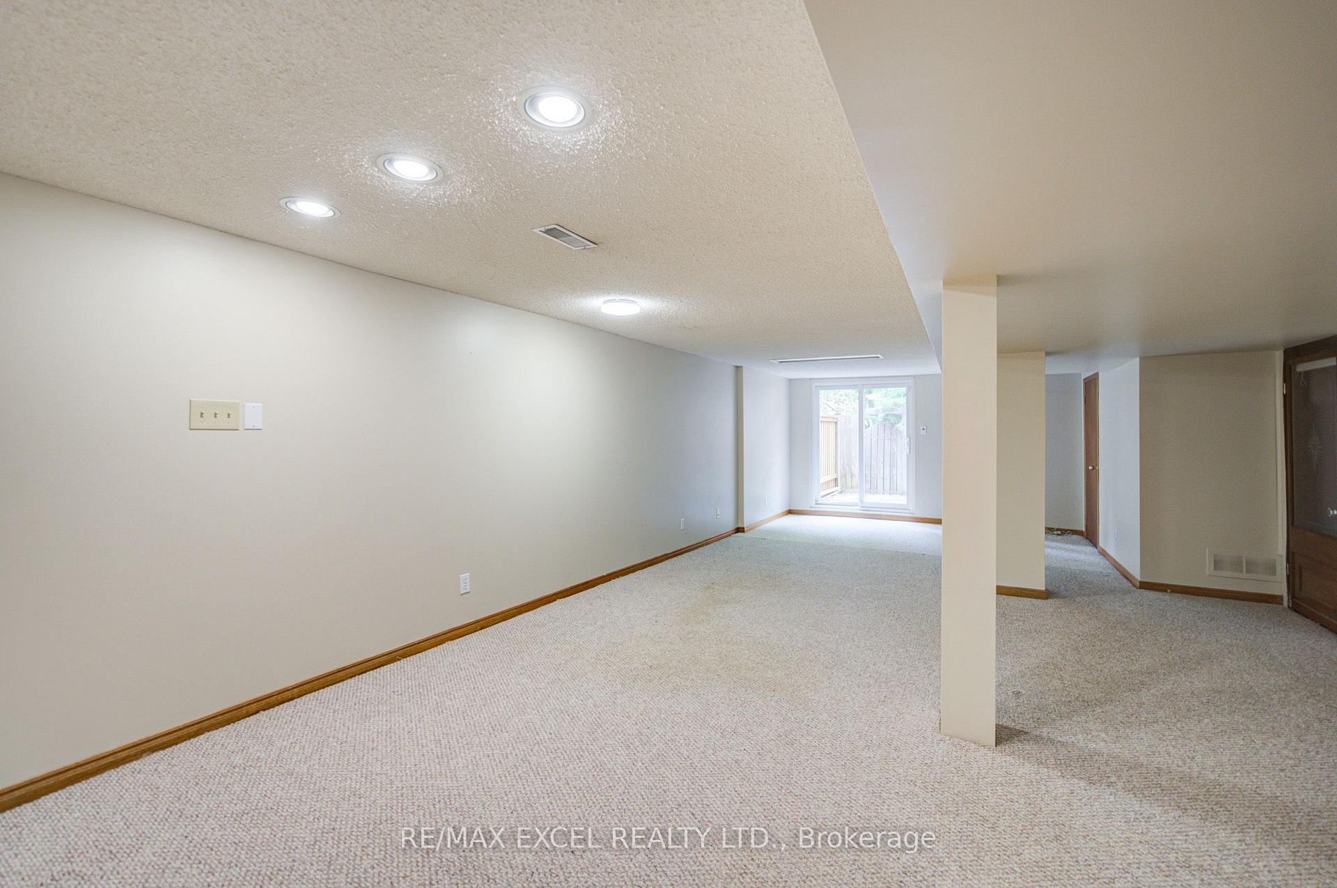 Photo 37 of 563 Tara Hill Circle, Aurora, Aurora Village — HOMEH