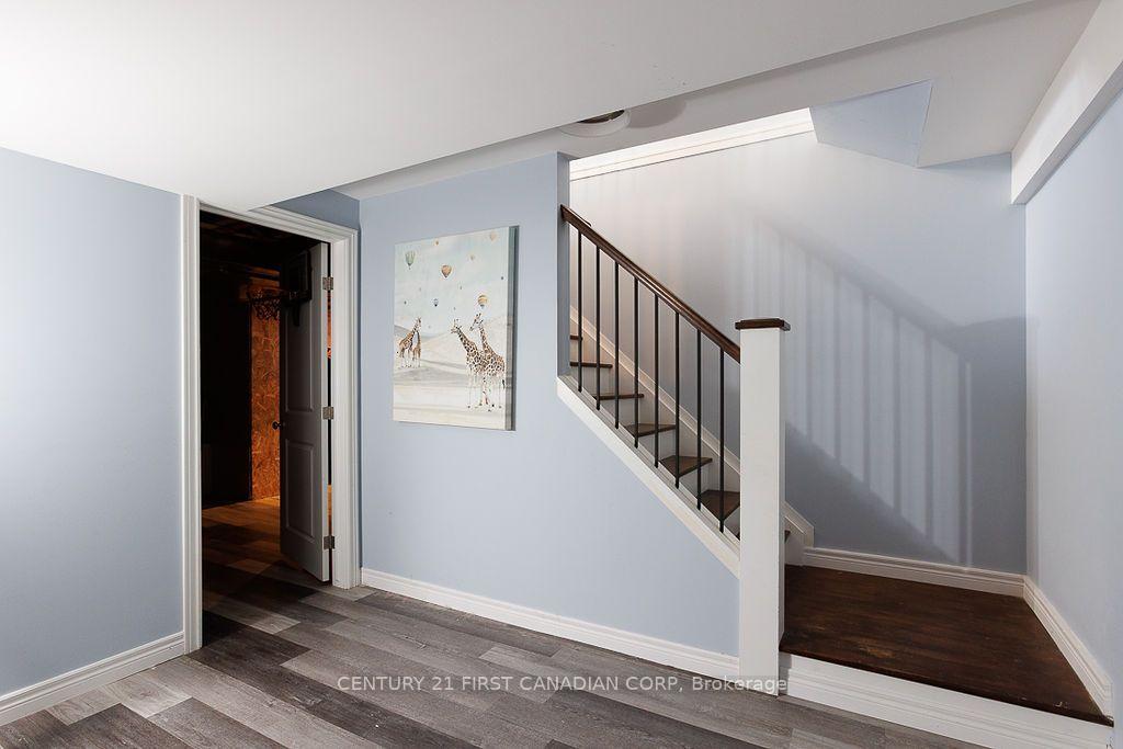 Photo 21 of 1010 Dearness Drive, London, South Y — HOMEH