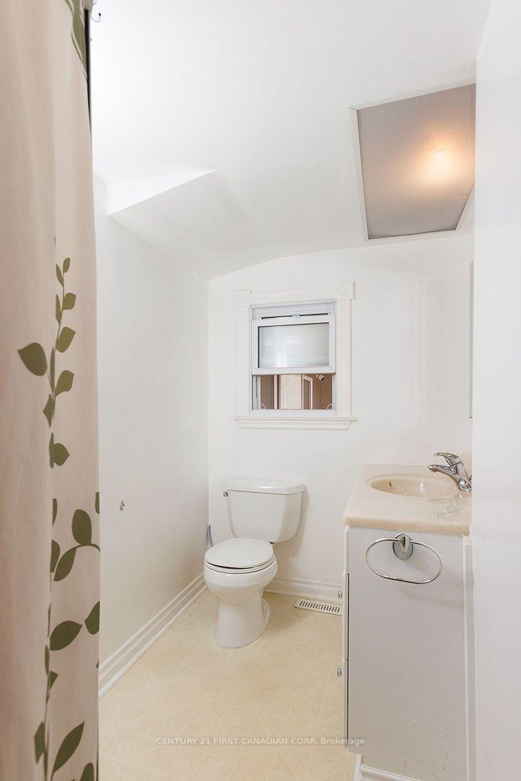 Photo 34 of 1010 Dearness Drive, London, South Y — HOMEH