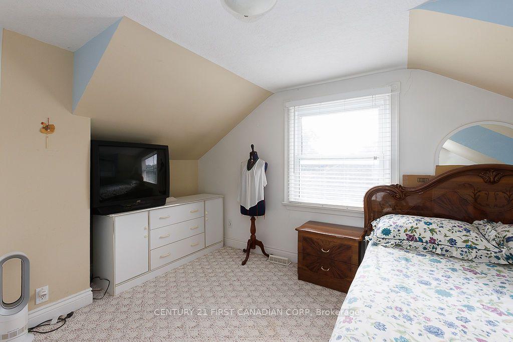 Photo 37 of 1010 Dearness Drive, London, South Y — HOMEH