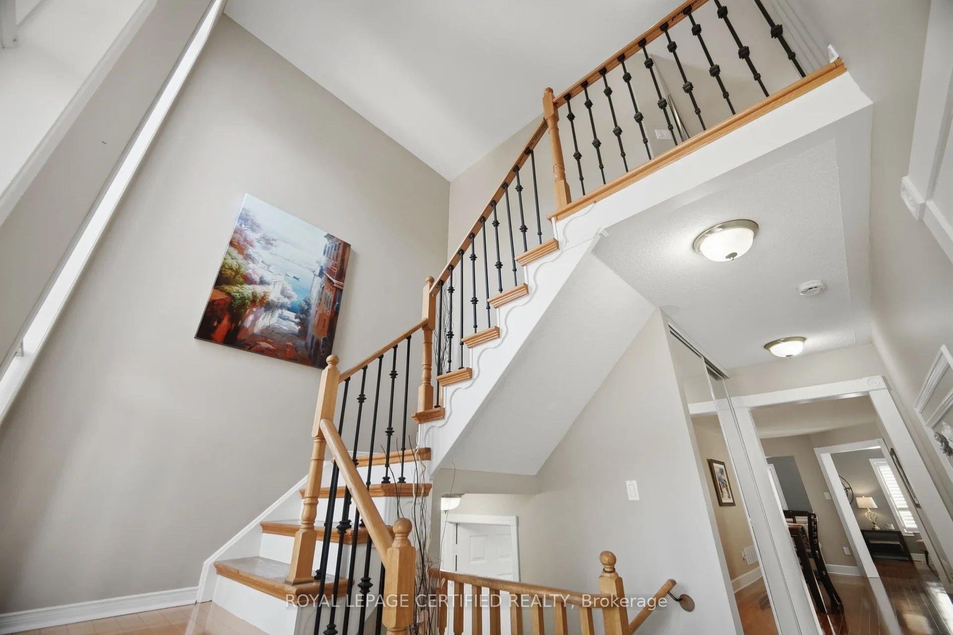 Photo 6 of 106 Ballantine Drive, Halton Hills, Georgetown — HOMEH