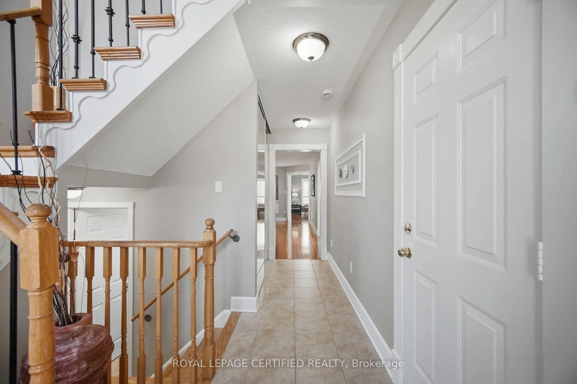 Photo 7 of 106 Ballantine Drive, Halton Hills, Georgetown — HOMEH