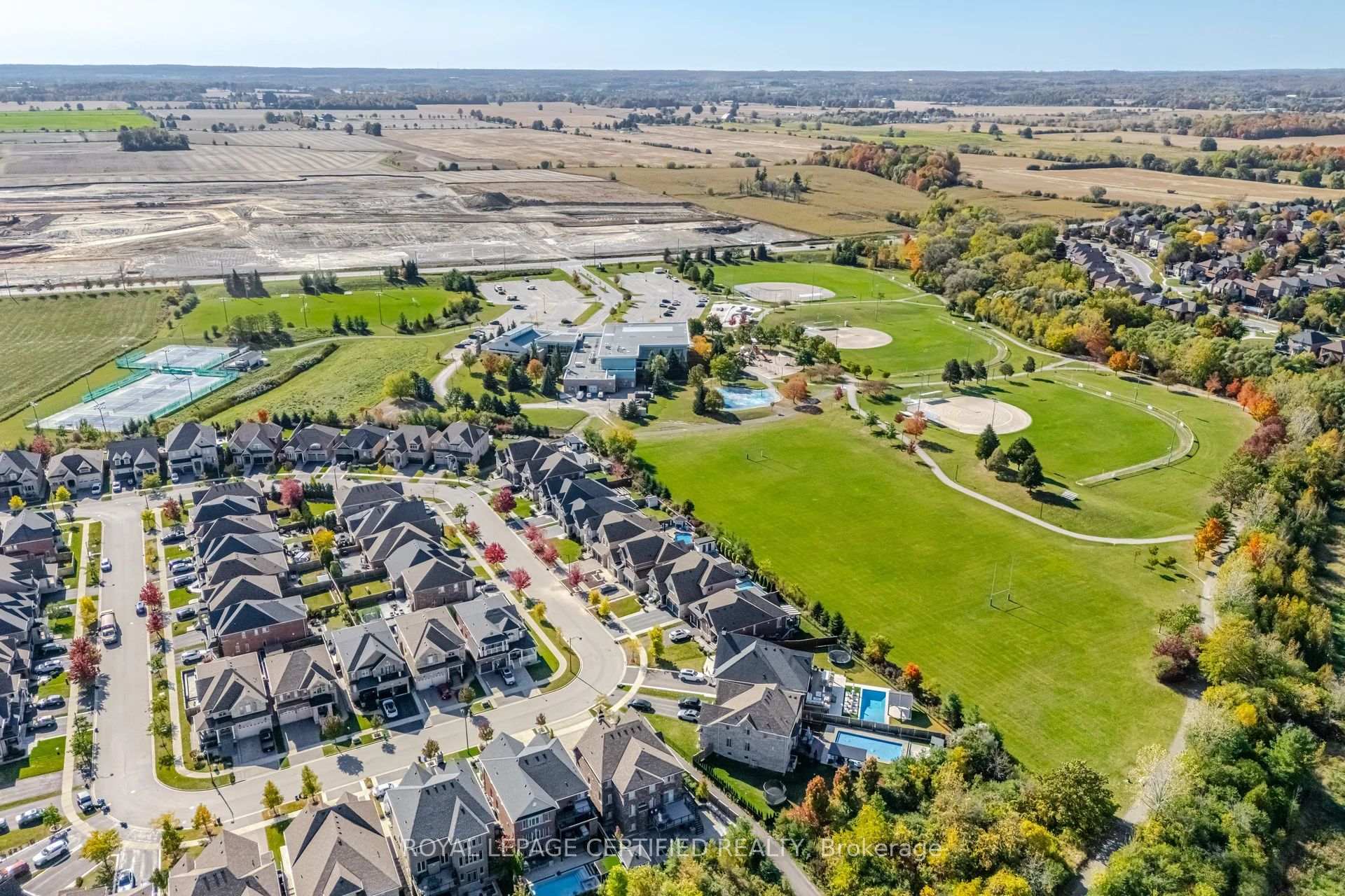 Photo 49 of 106 Ballantine Drive, Halton Hills, Georgetown — HOMEH