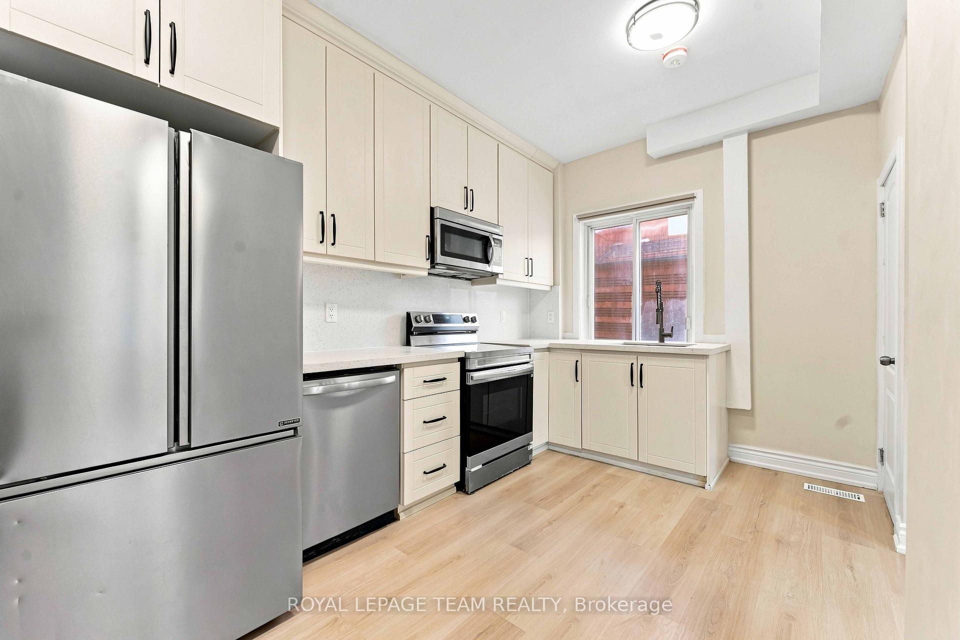 Photo 4 of Unit C, 13 Balsam Street, Ottawa, West Centre Town — HOMEH