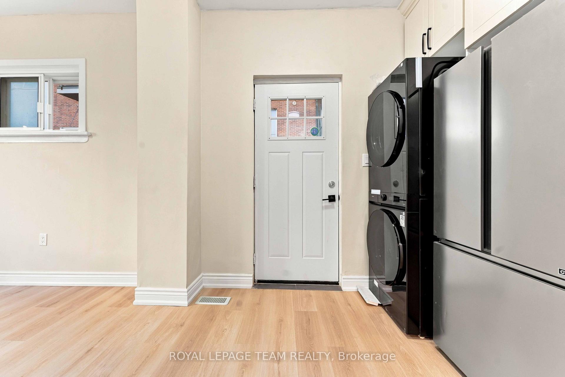 Photo 6 of Unit C, 13 Balsam Street, Ottawa, West Centre Town — HOMEH