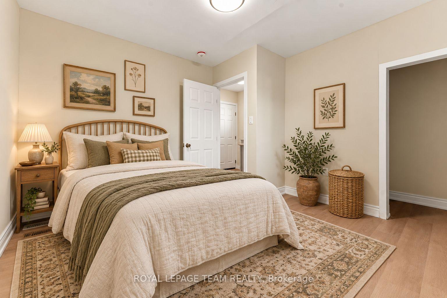 Photo 17 of Unit C, 13 Balsam Street, Ottawa, West Centre Town — HOMEH