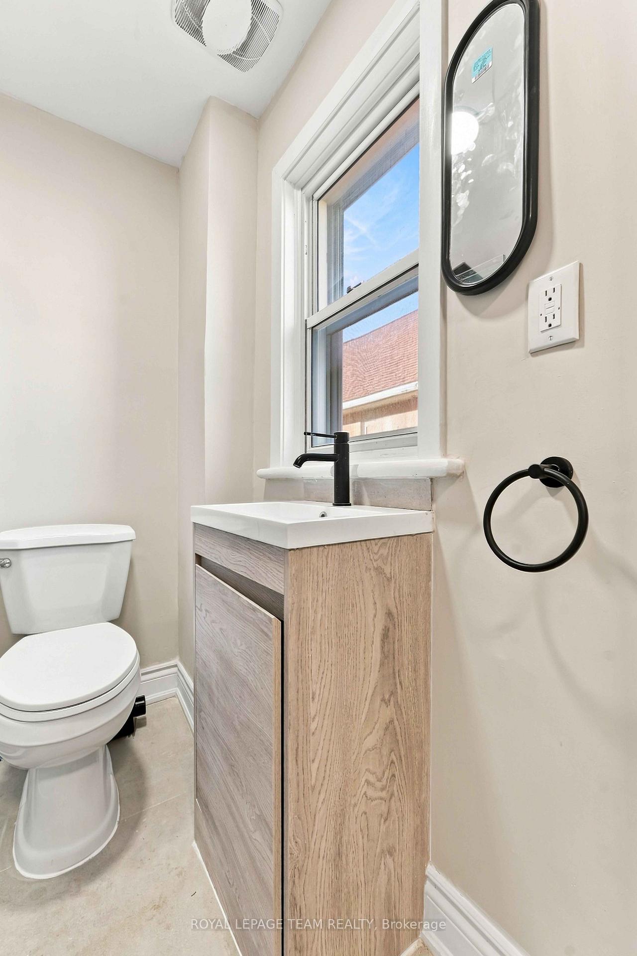 Photo 25 of Unit C, 13 Balsam Street, Ottawa, West Centre Town — HOMEH