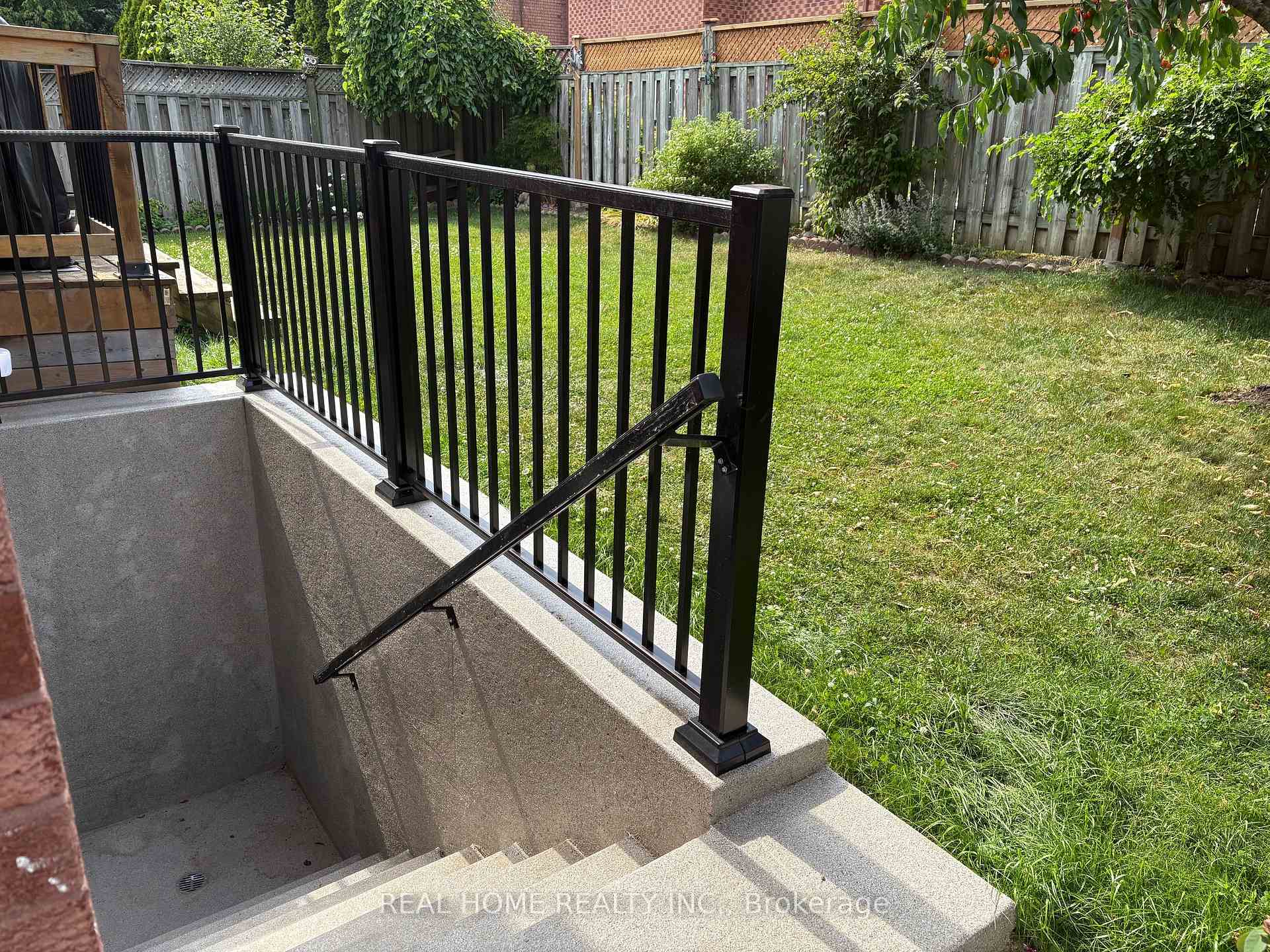 Photo 3 of Unit Lower Level, 34 Lagani Avenue, Richmond Hill, Doncrest — HOMEH