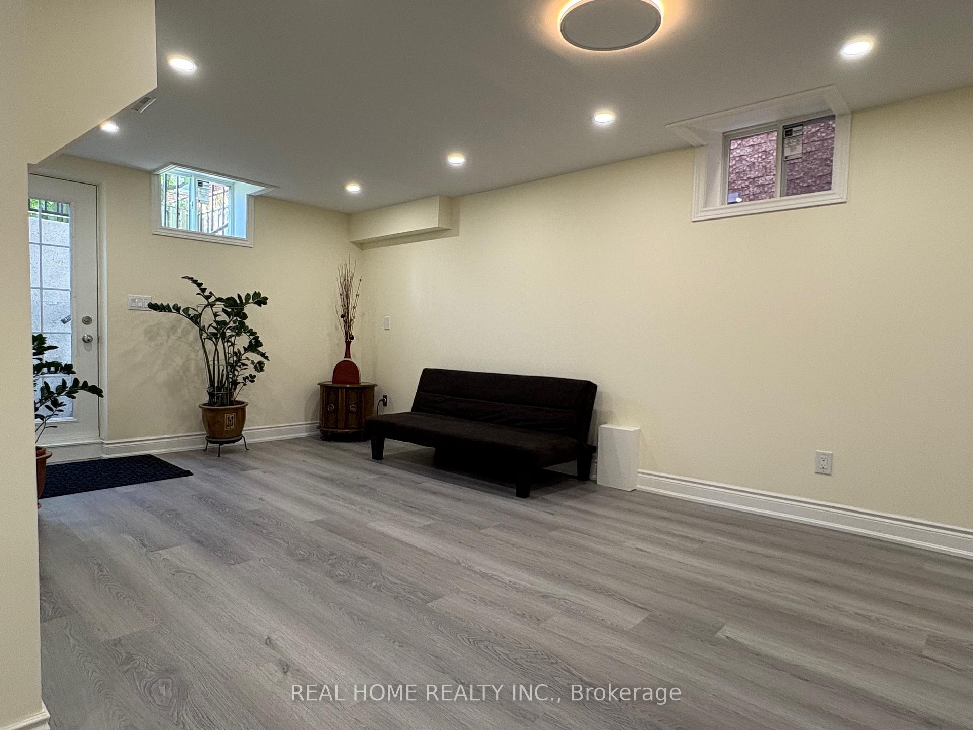 Photo 12 of Unit Lower Level, 34 Lagani Avenue, Richmond Hill, Doncrest — HOMEH