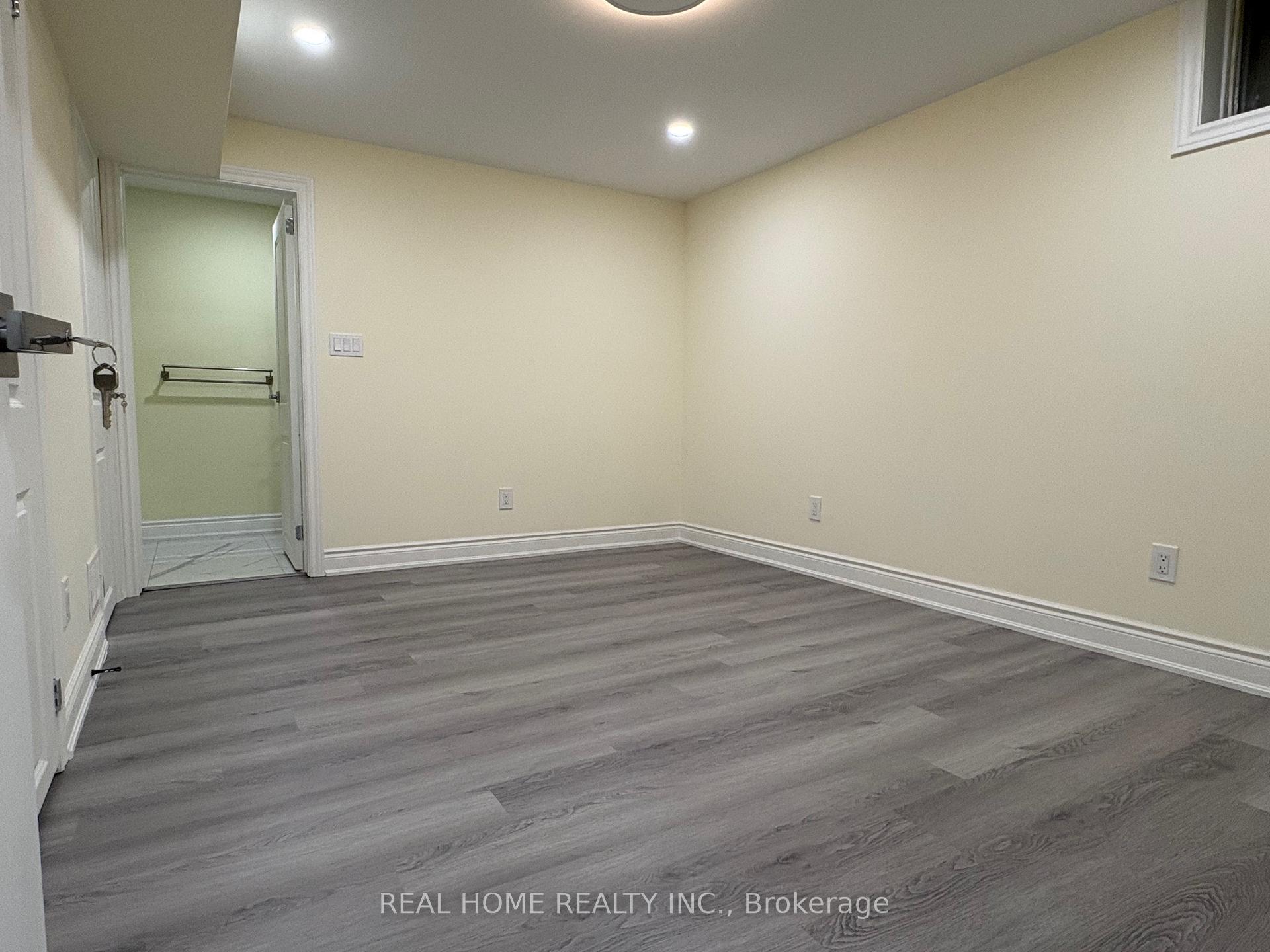Photo 17 of Unit Lower Level, 34 Lagani Avenue, Richmond Hill, Doncrest — HOMEH