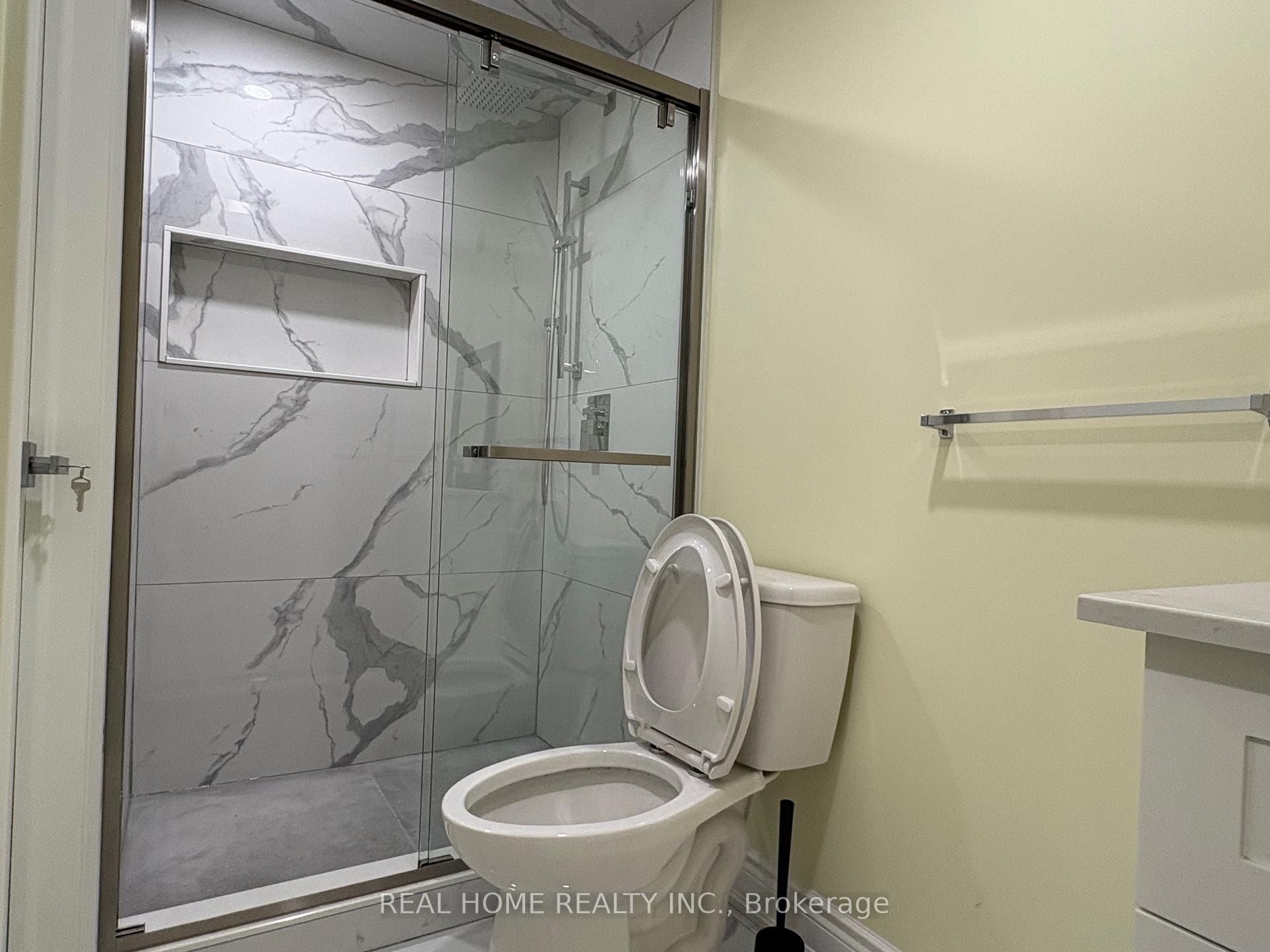 Photo 20 of Unit Lower Level, 34 Lagani Avenue, Richmond Hill, Doncrest — HOMEH