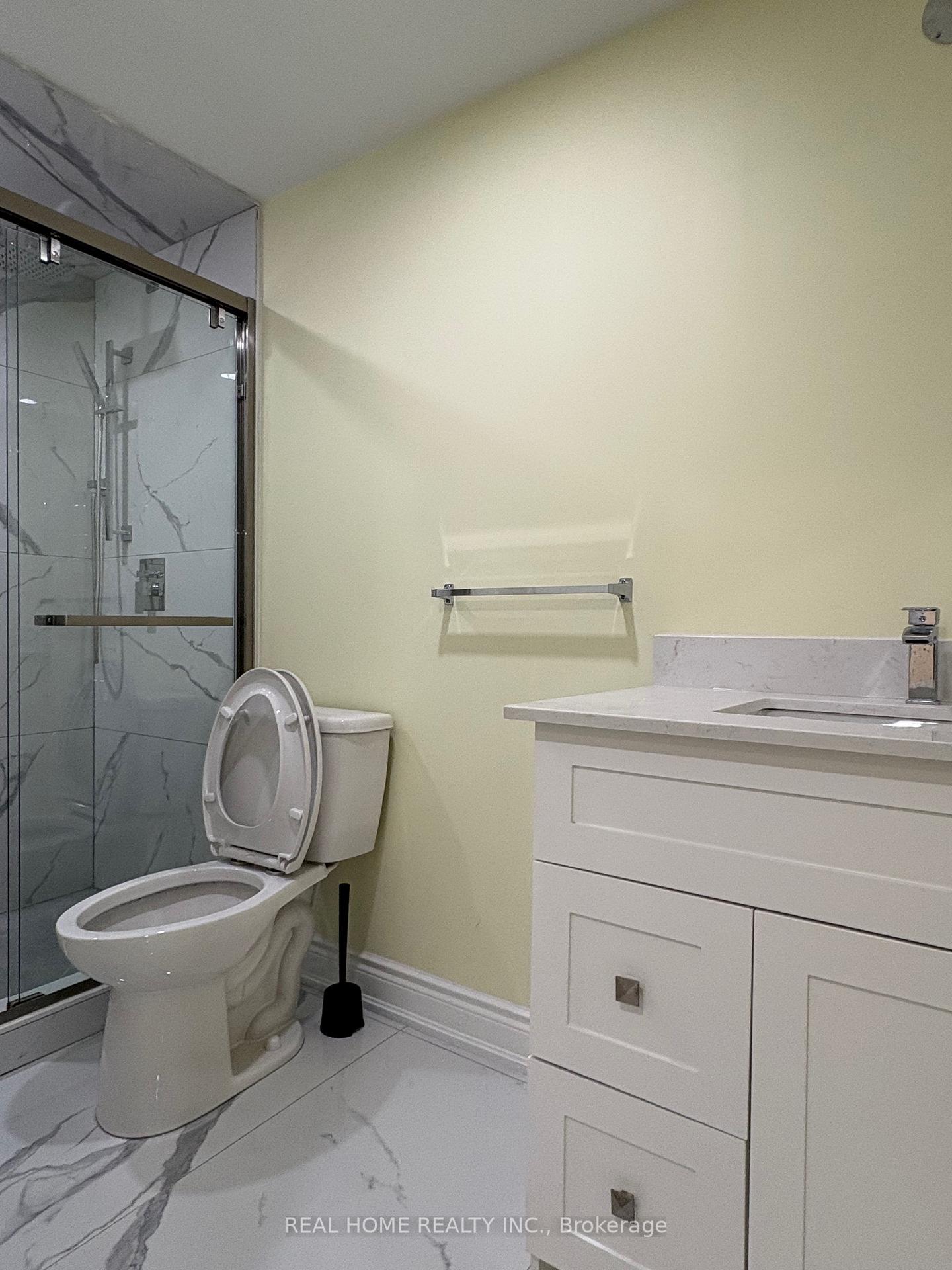 Photo 21 of Unit Lower Level, 34 Lagani Avenue, Richmond Hill, Doncrest — HOMEH