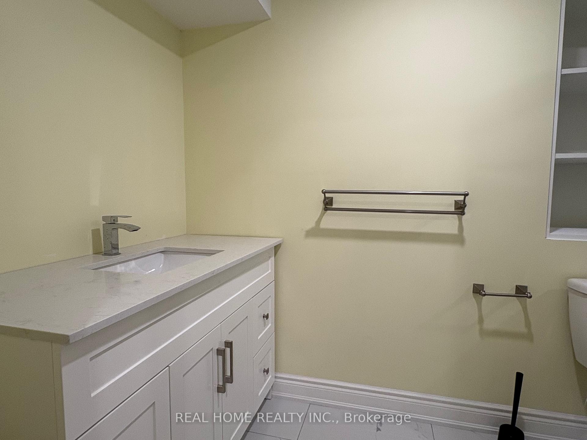 Photo 23 of Unit Lower Level, 34 Lagani Avenue, Richmond Hill, Doncrest — HOMEH