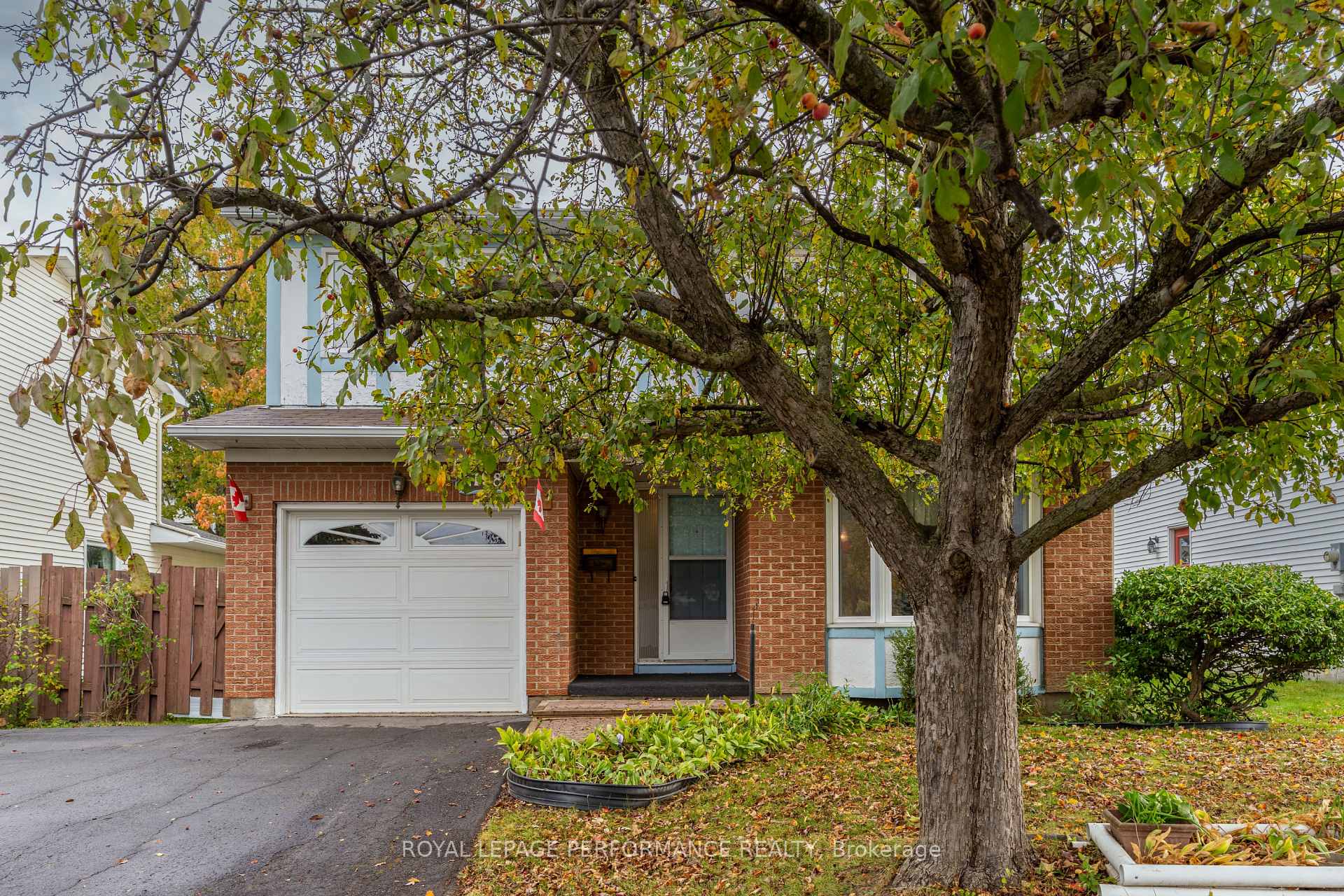 Photo 2 of 6198 Voyageur Drive, Ottawa, Convent Glen — HOMEH