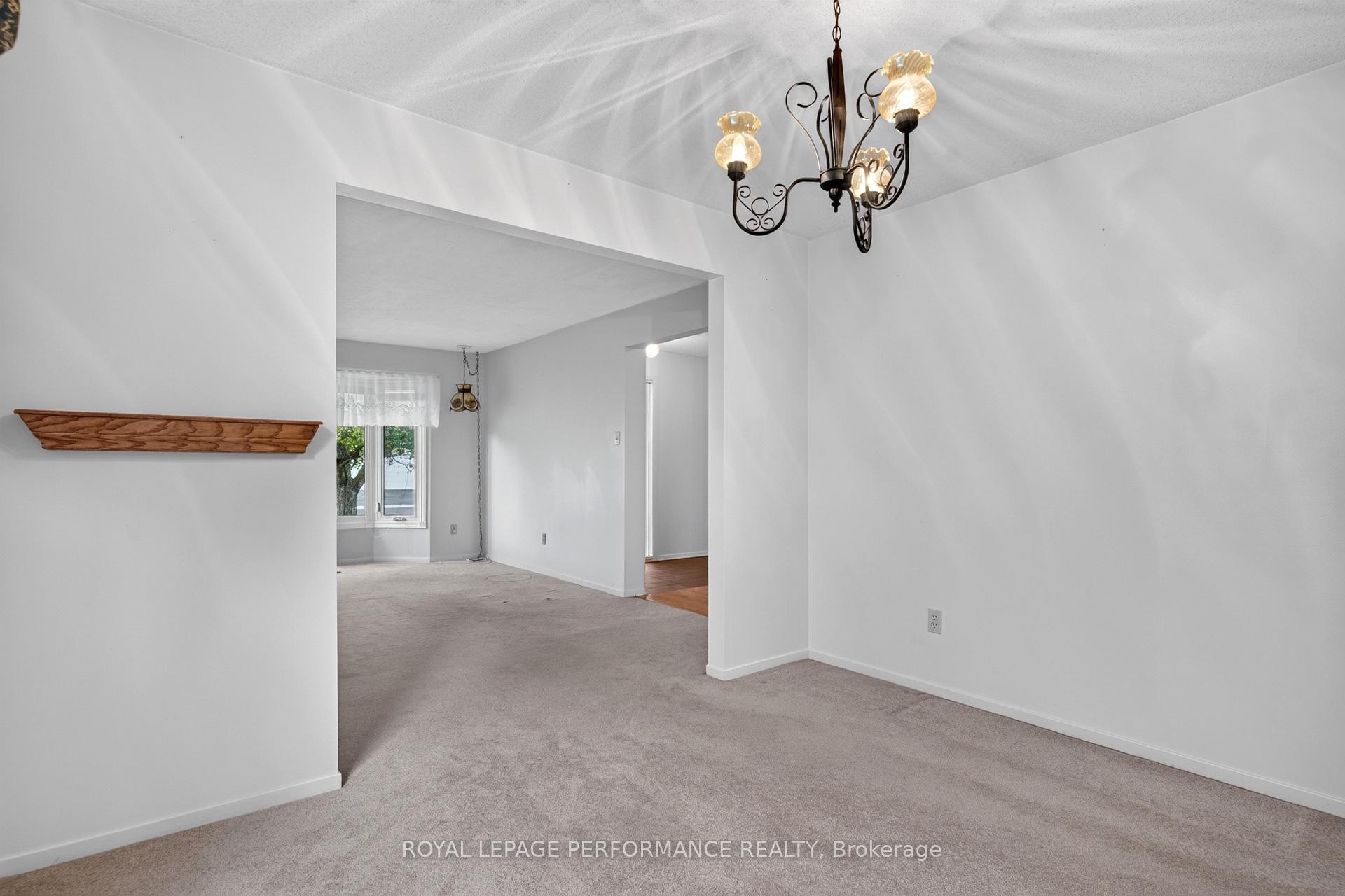 Photo 10 of 6198 Voyageur Drive, Ottawa, Convent Glen — HOMEH
