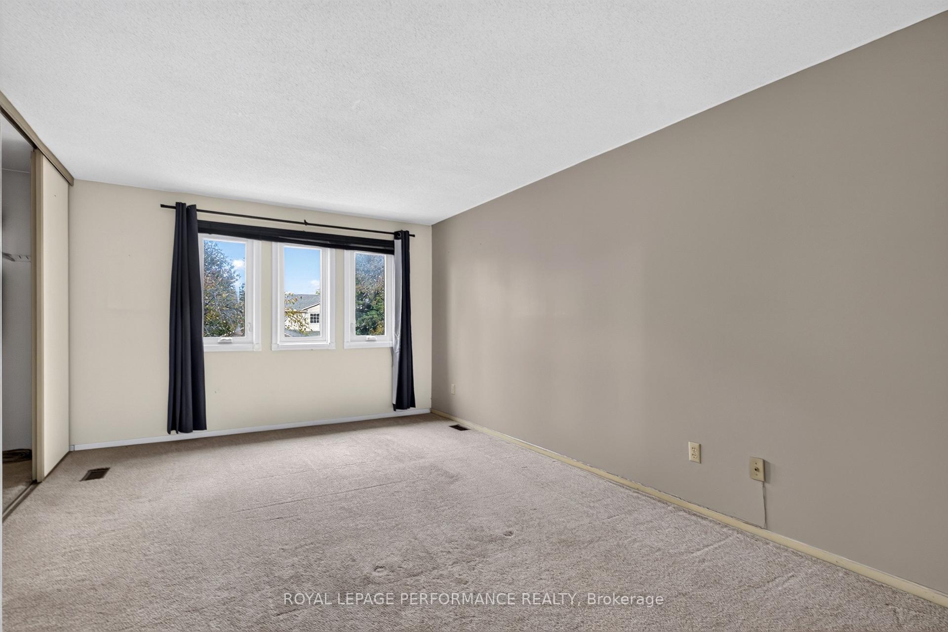 Photo 22 of 6198 Voyageur Drive, Ottawa, Convent Glen — HOMEH