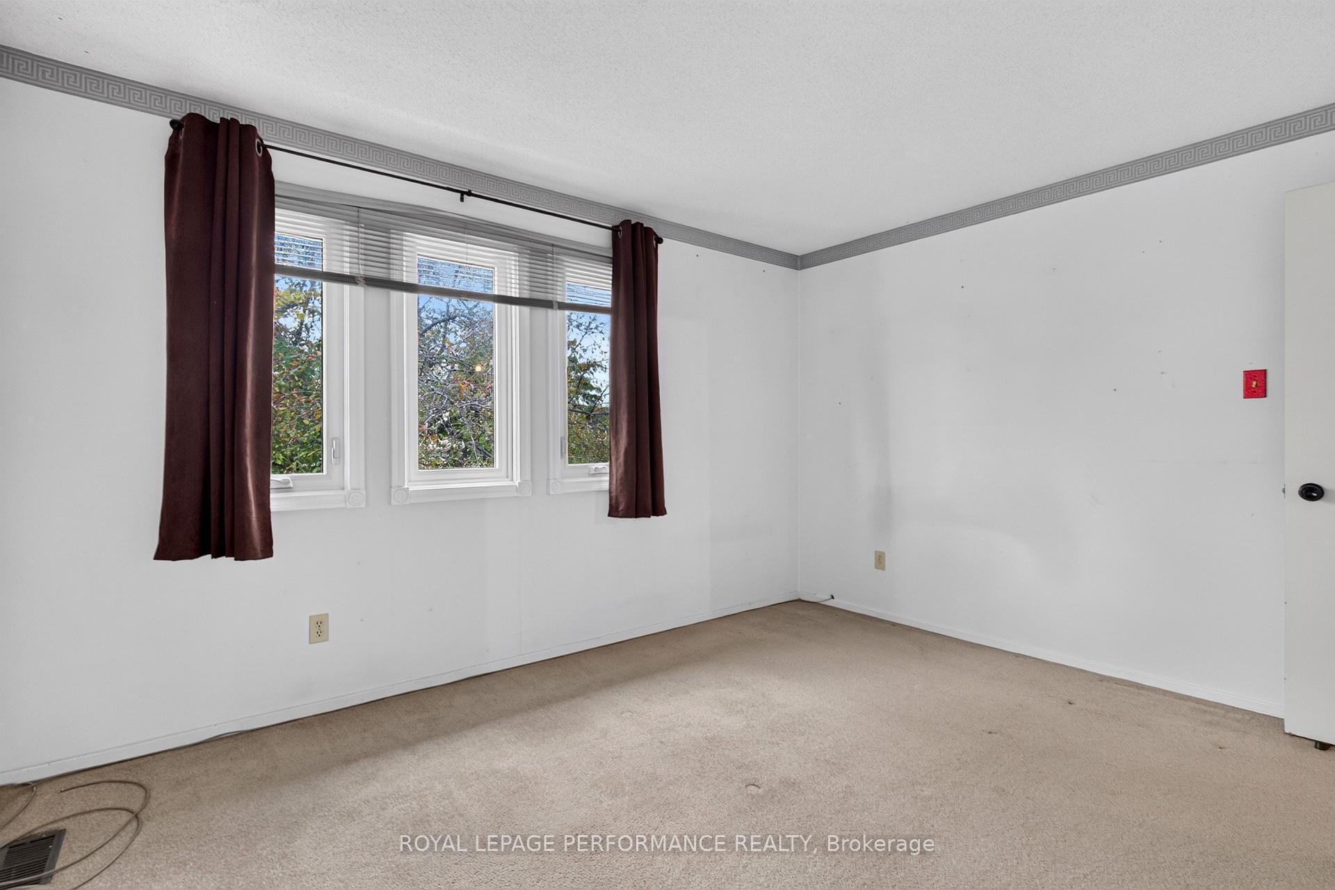 Photo 33 of 6198 Voyageur Drive, Ottawa, Convent Glen — HOMEH