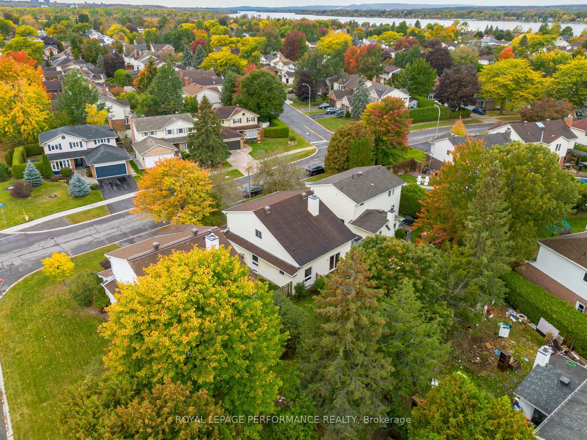 Photo 45 of 6198 Voyageur Drive, Ottawa, Convent Glen — HOMEH