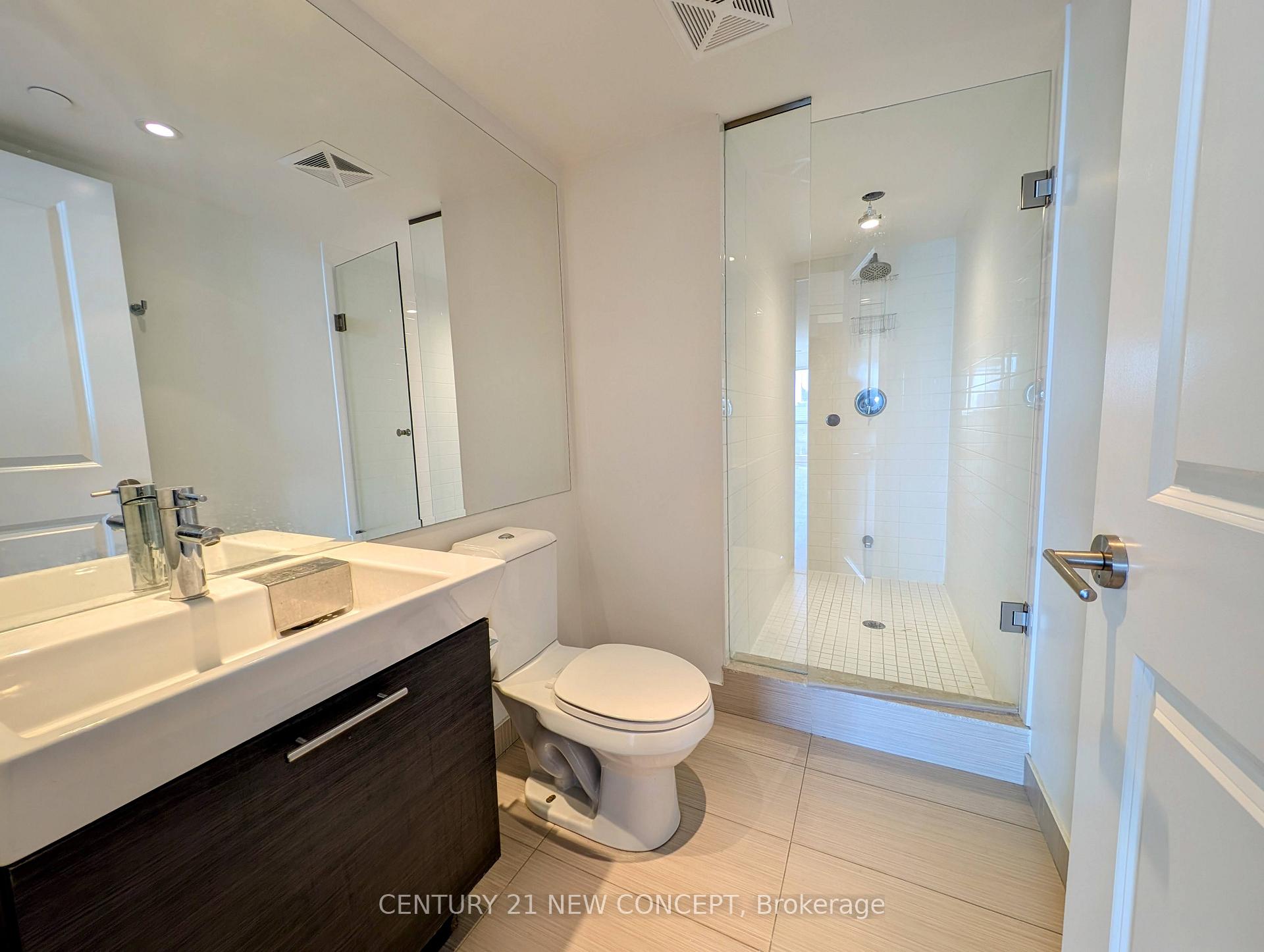 Photo 11 of Unit 5608, 386 Yonge Street, Toronto, Bay Street Corridor — HOMEH