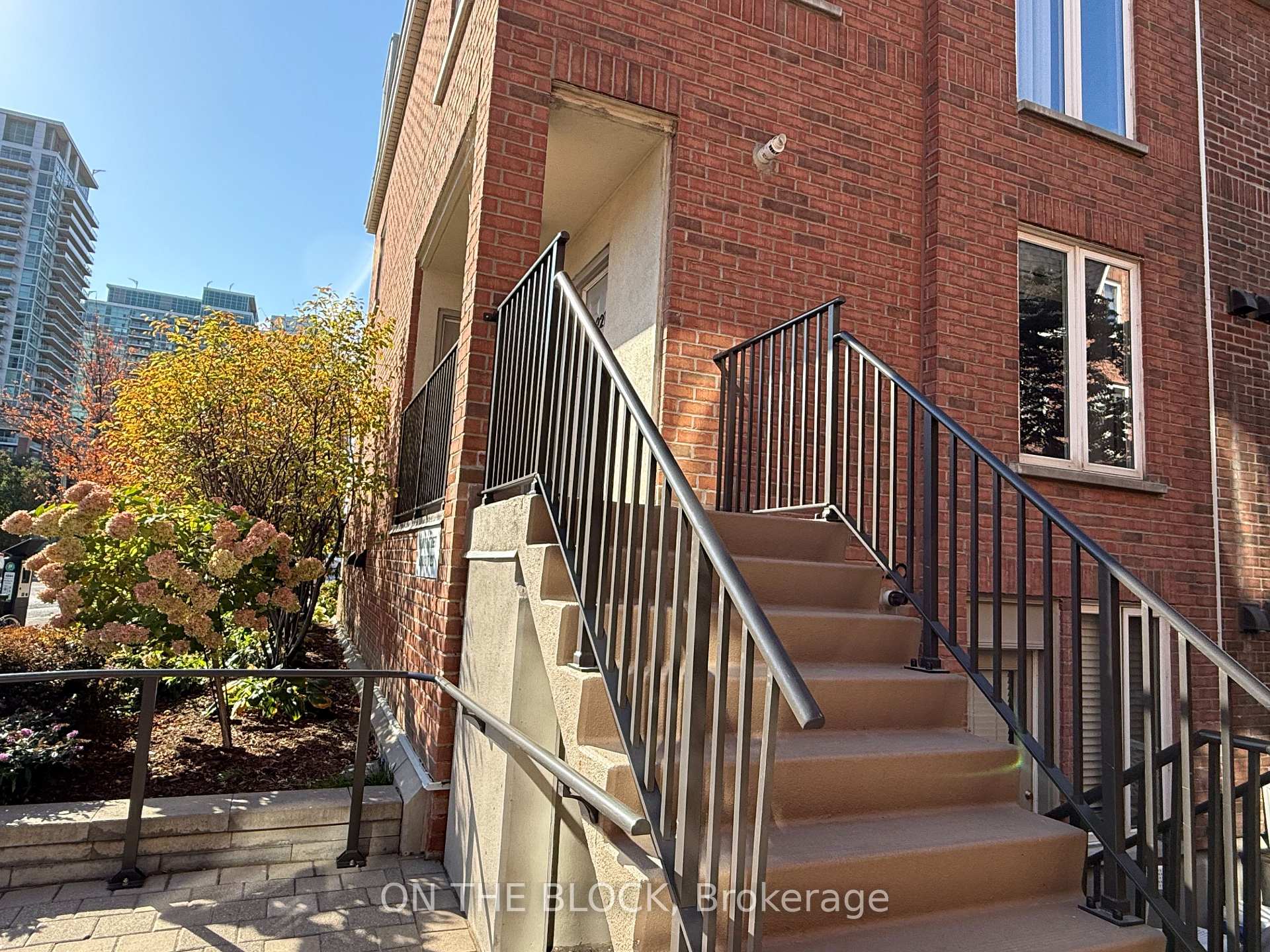 Photo 2 of Unit 223, 28 Douro Street, Toronto, Niagara — HOMEH