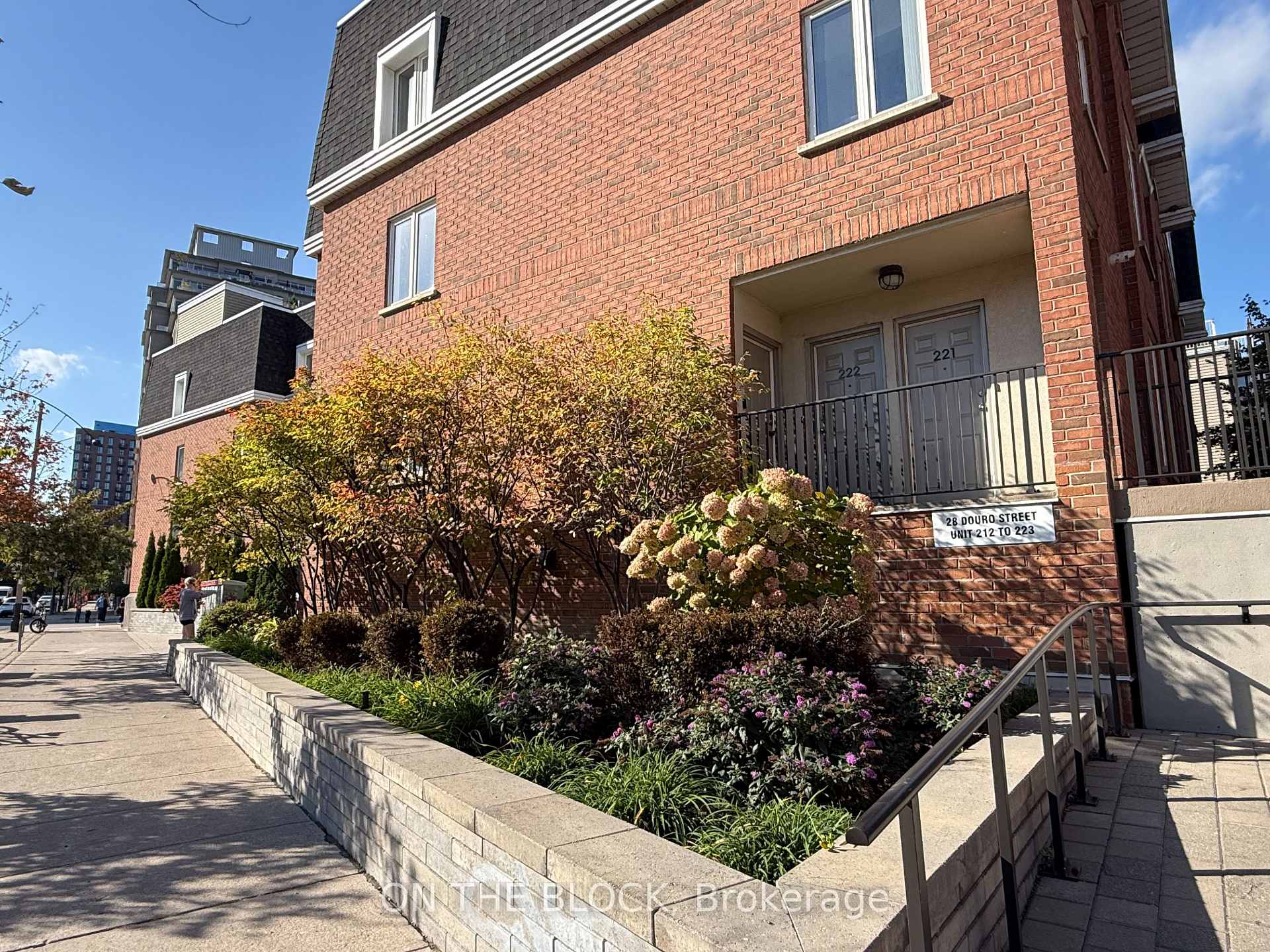 Photo 33 of Unit 223, 28 Douro Street, Toronto, Niagara — HOMEH