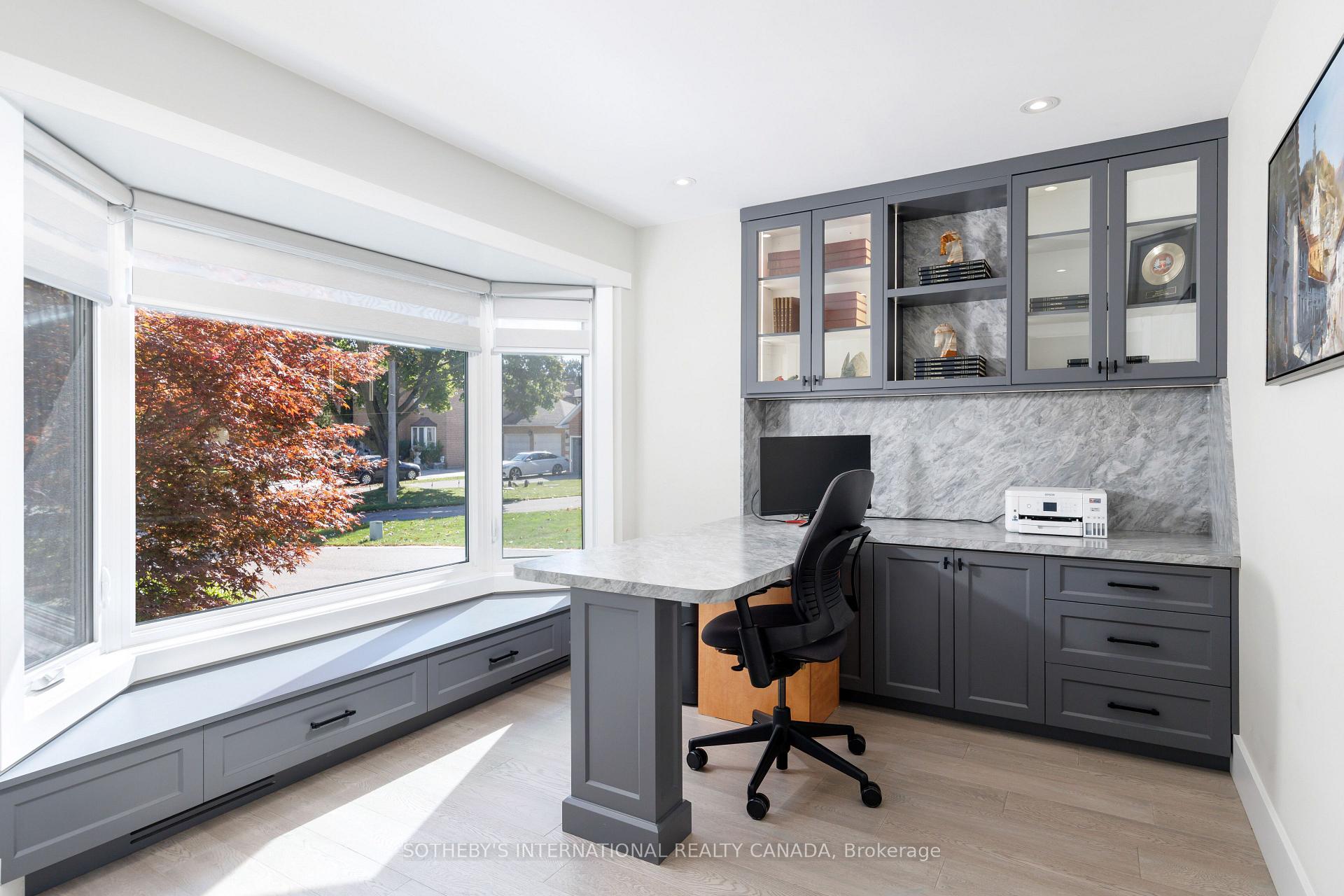 Photo 3 of 1816 Paddock Crescent, Mississauga, Erin Mills — HOMEH