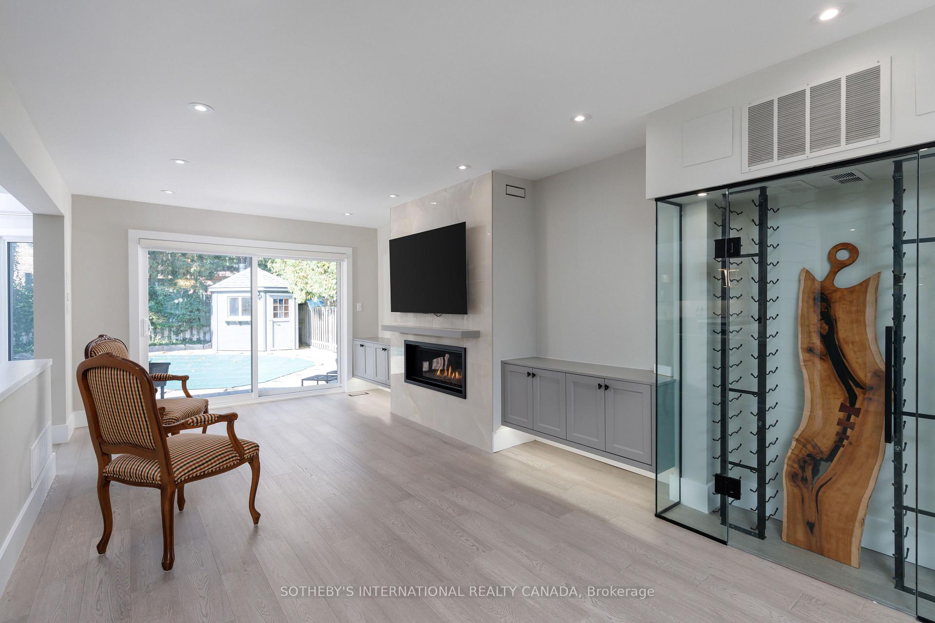 Photo 5 of 1816 Paddock Crescent, Mississauga, Erin Mills — HOMEH