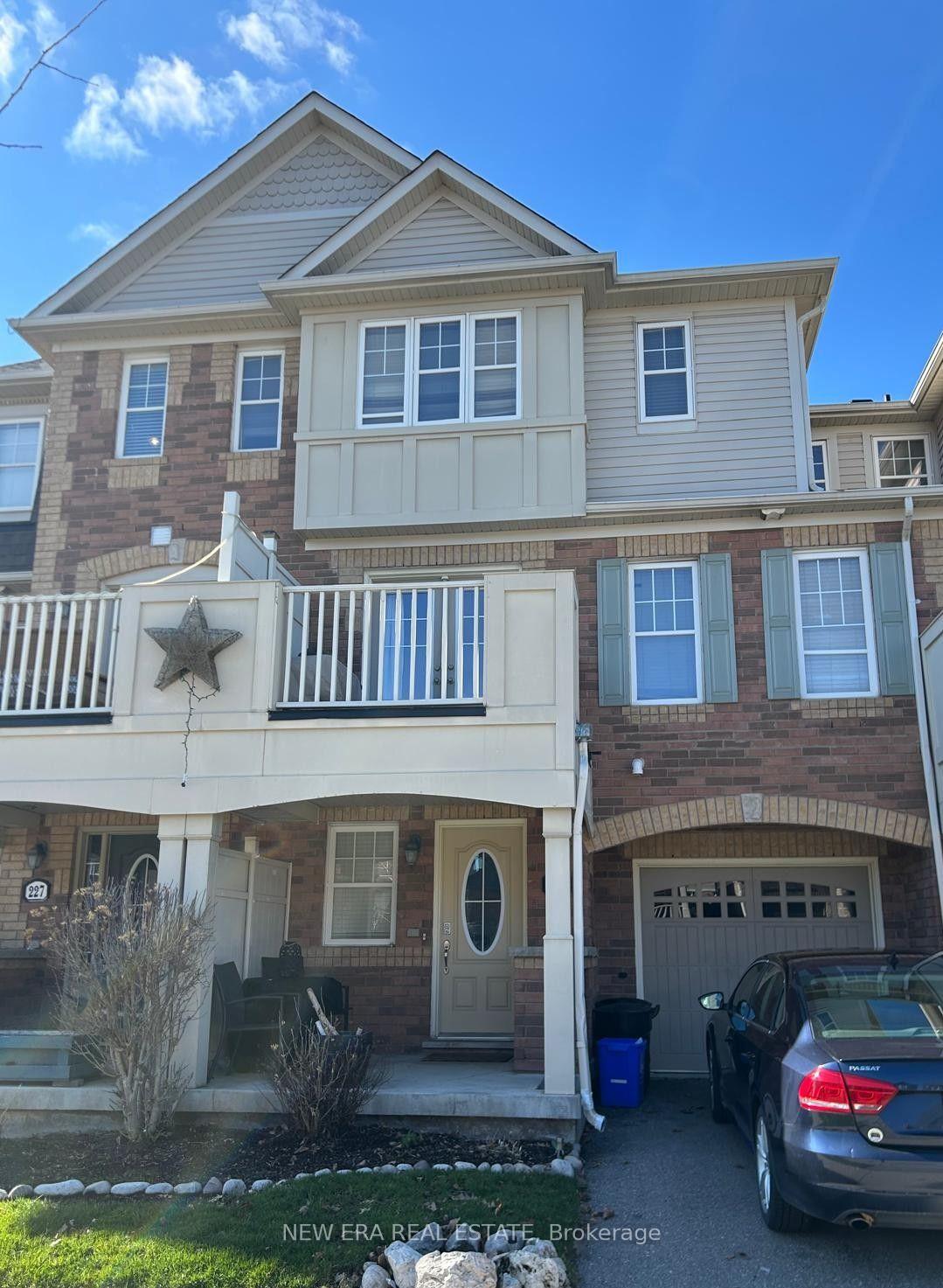 Photo of 225 Schreyer Crescent