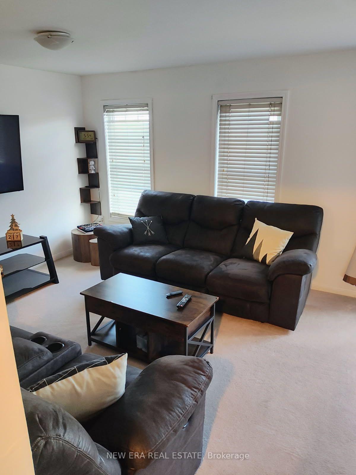 Photo 7 of 225 Schreyer Crescent, Milton, Harrison — HOMEH