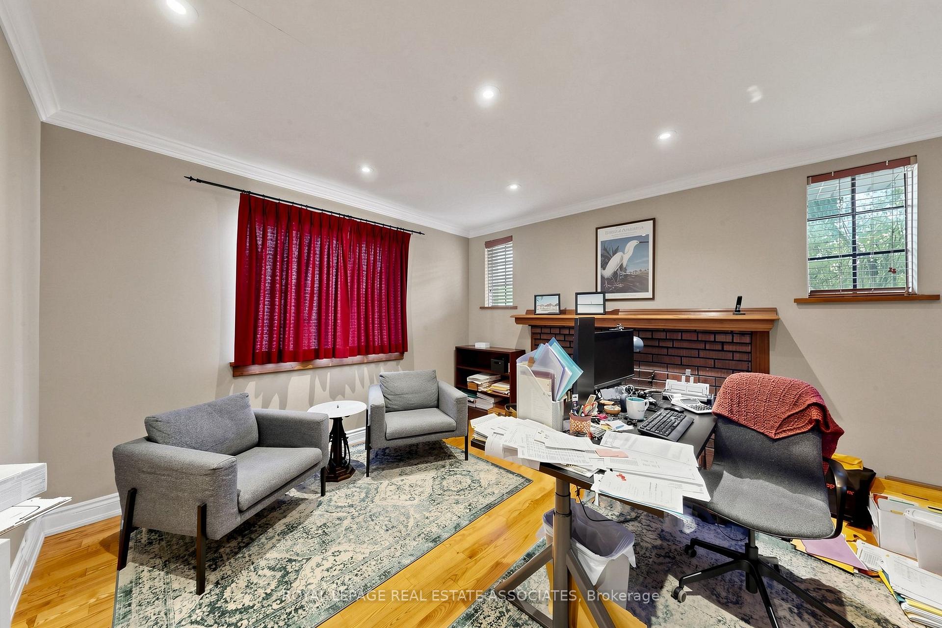 Photo 7 of 298 Lakeshore Road E, Mississauga, Port Credit — HOMEH